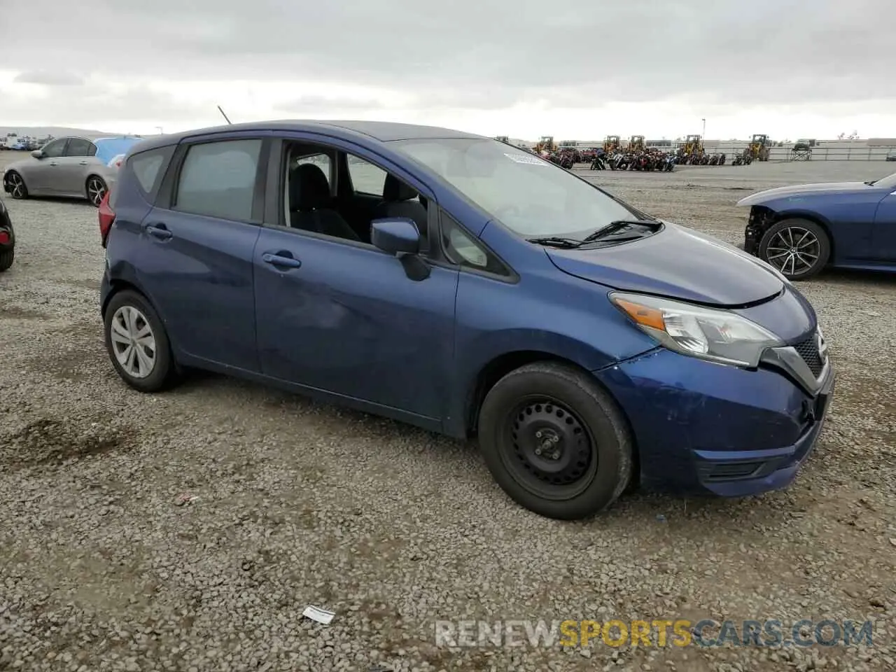 4 Photograph of a damaged car 3N1CE2CP4KL362005 NISSAN VERSA 2019