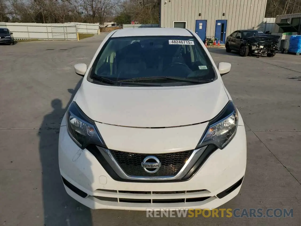 5 Photograph of a damaged car 3N1CE2CP4KL366166 NISSAN VERSA 2019