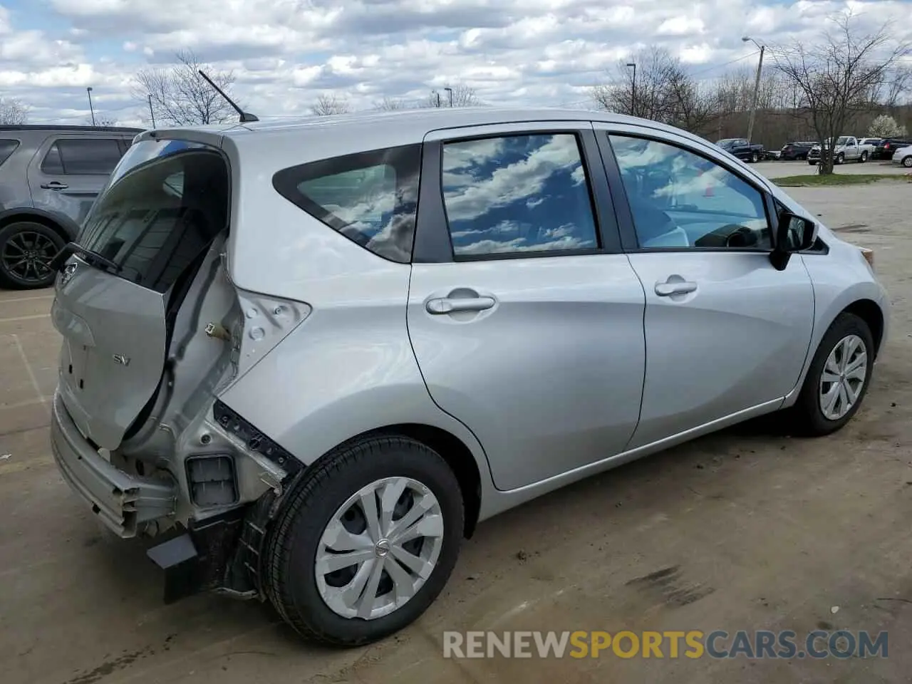 3 Photograph of a damaged car 3N1CE2CP5KL358755 NISSAN VERSA 2019