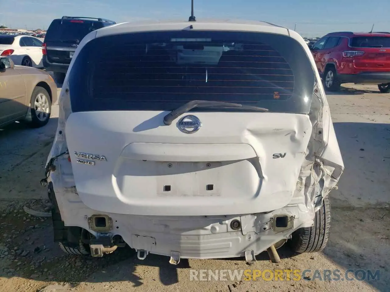 6 Photograph of a damaged car 3N1CE2CP5KL364569 NISSAN VERSA 2019