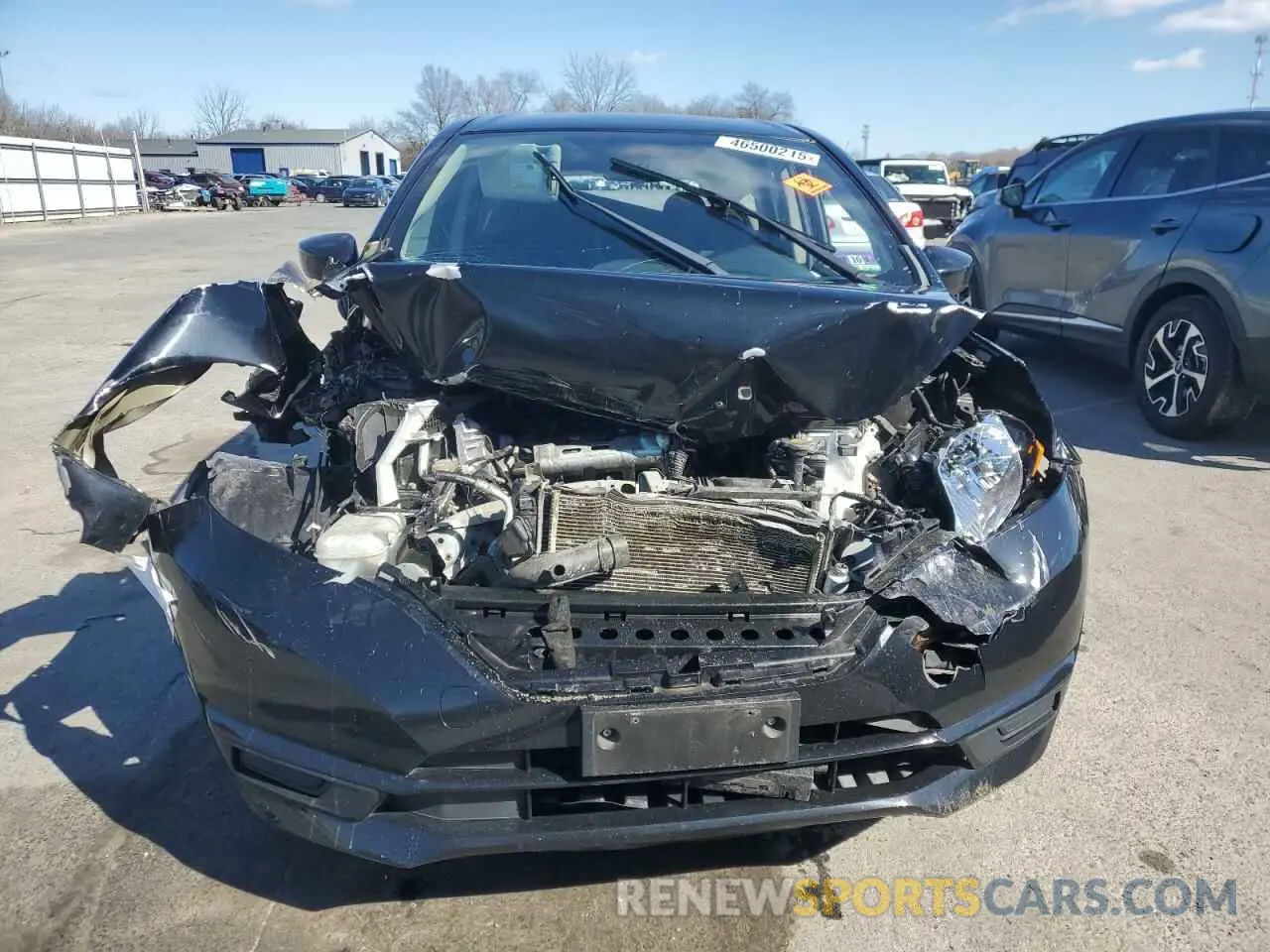 5 Photograph of a damaged car 3N1CE2CP5KL365480 NISSAN VERSA 2019