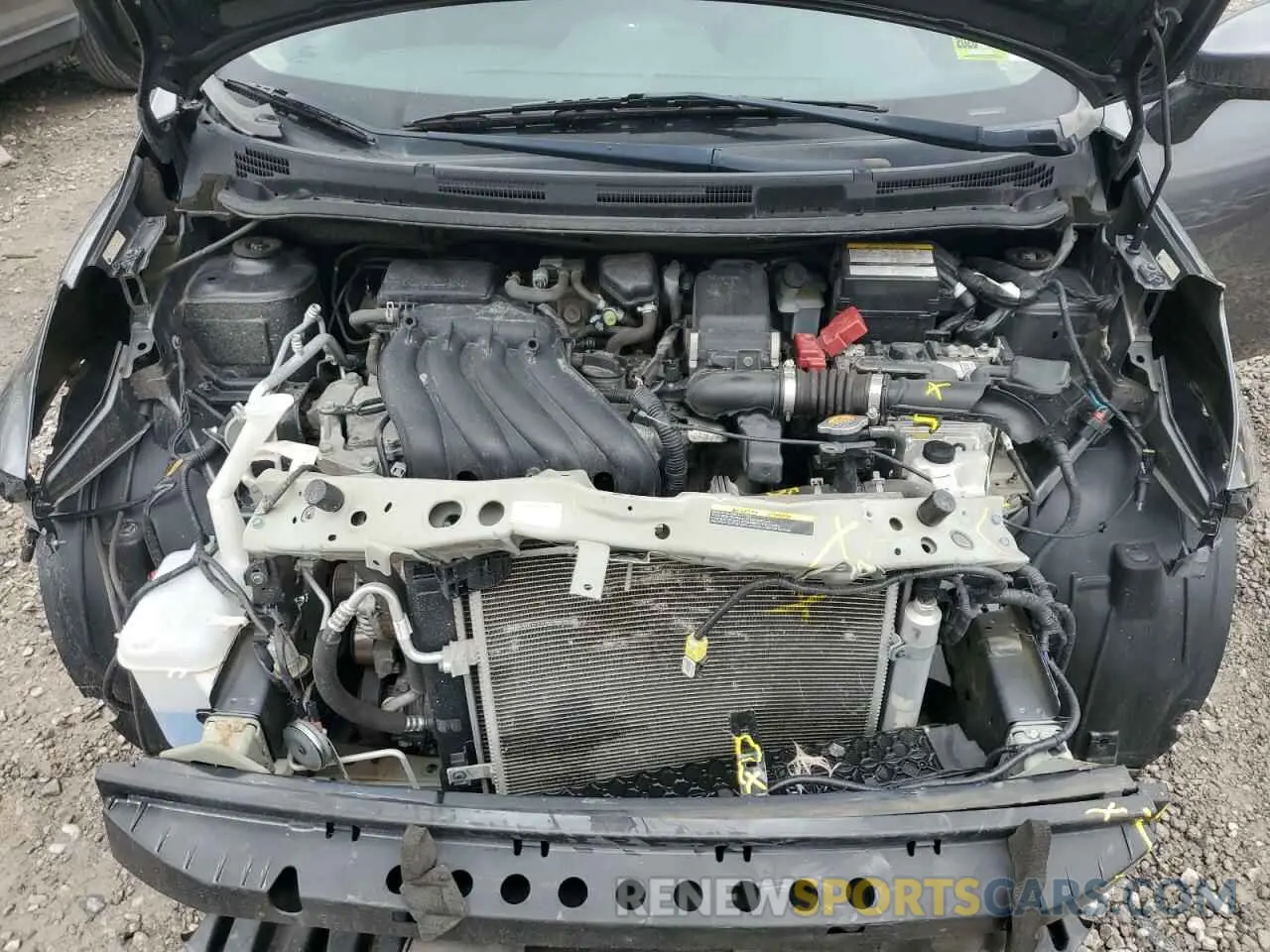 11 Photograph of a damaged car 3N1CE2CP8KL365263 NISSAN VERSA 2019