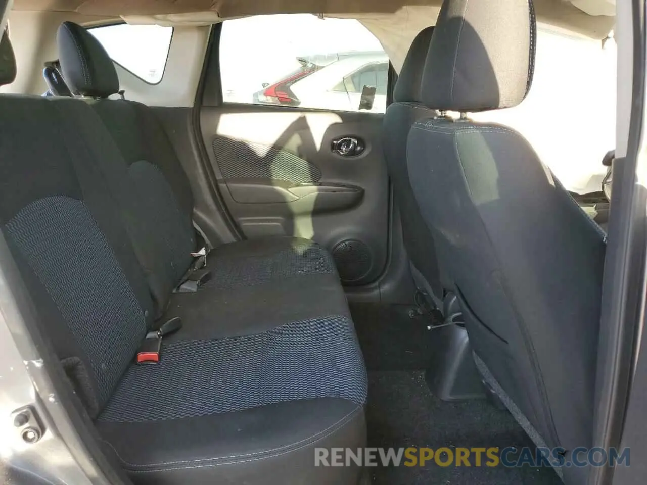 10 Photograph of a damaged car 3N1CE2CPXKL360906 NISSAN VERSA 2019