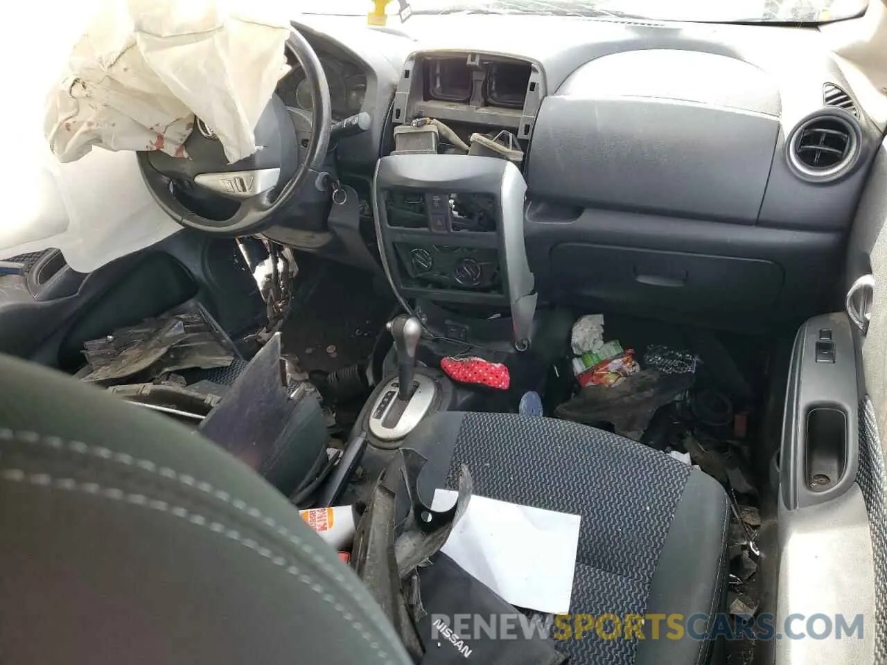 8 Photograph of a damaged car 3N1CE2CPXKL363403 NISSAN VERSA 2019