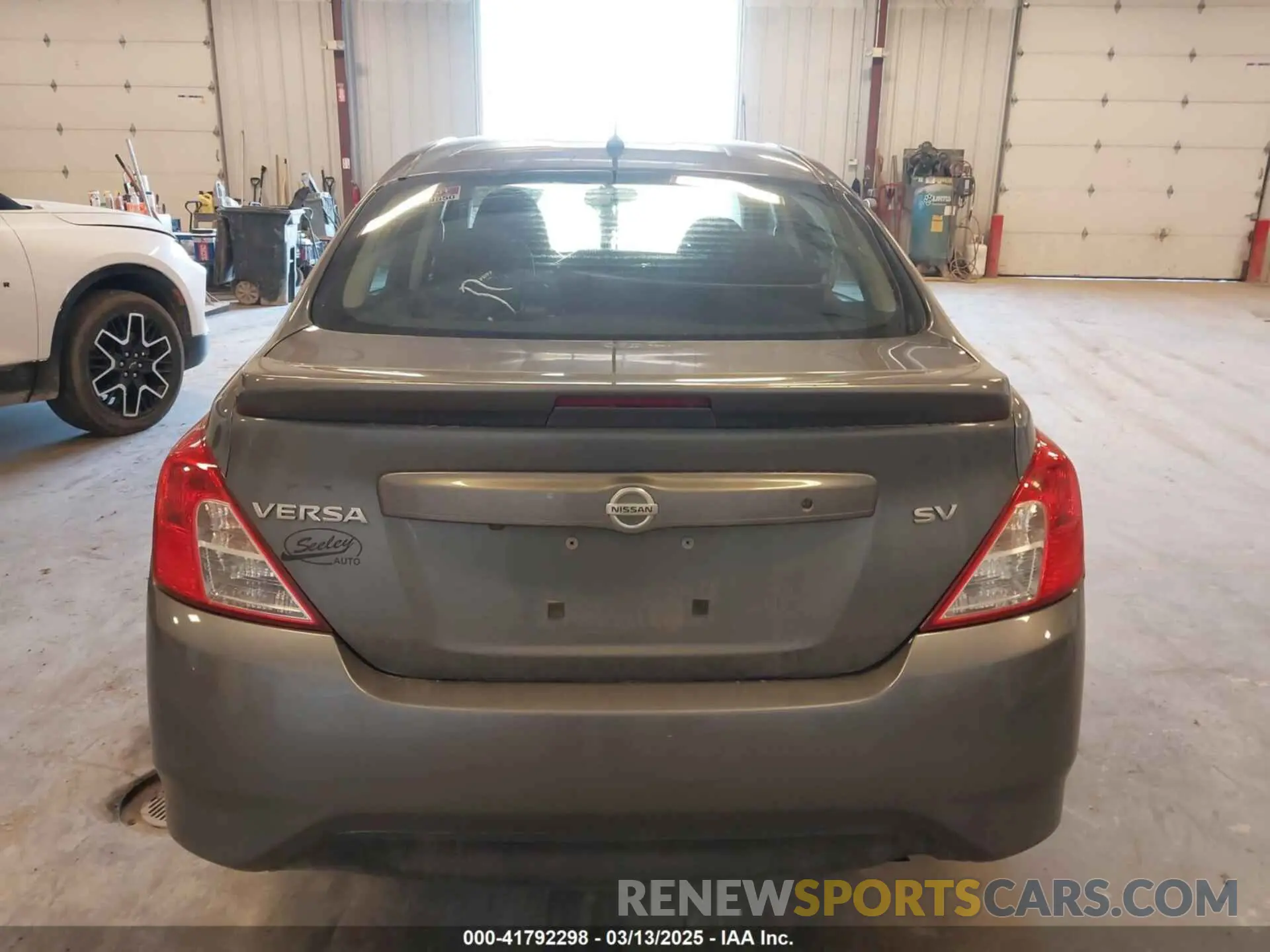 16 Photograph of a damaged car 3N1CN7AP0KL808697 NISSAN VERSA 2019