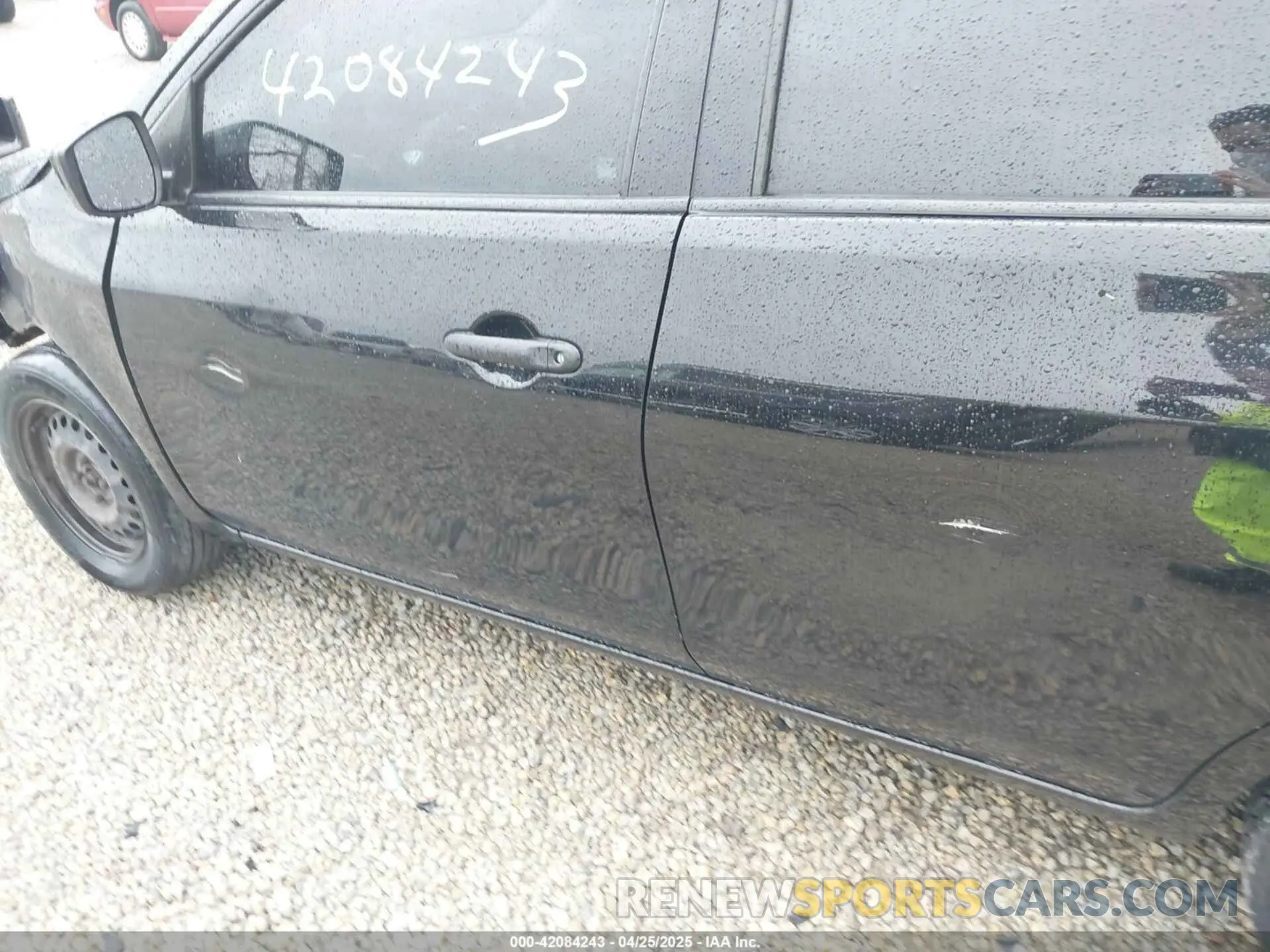 15 Photograph of a damaged car 3N1CN7AP0KL814418 NISSAN VERSA 2019