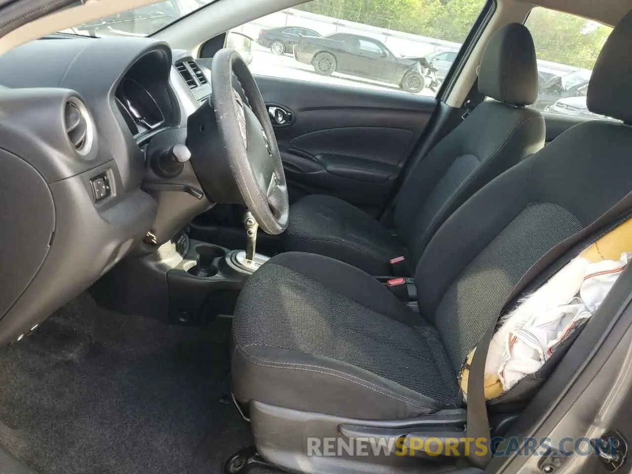 7 Photograph of a damaged car 3N1CN7AP0KL824544 NISSAN VERSA 2019