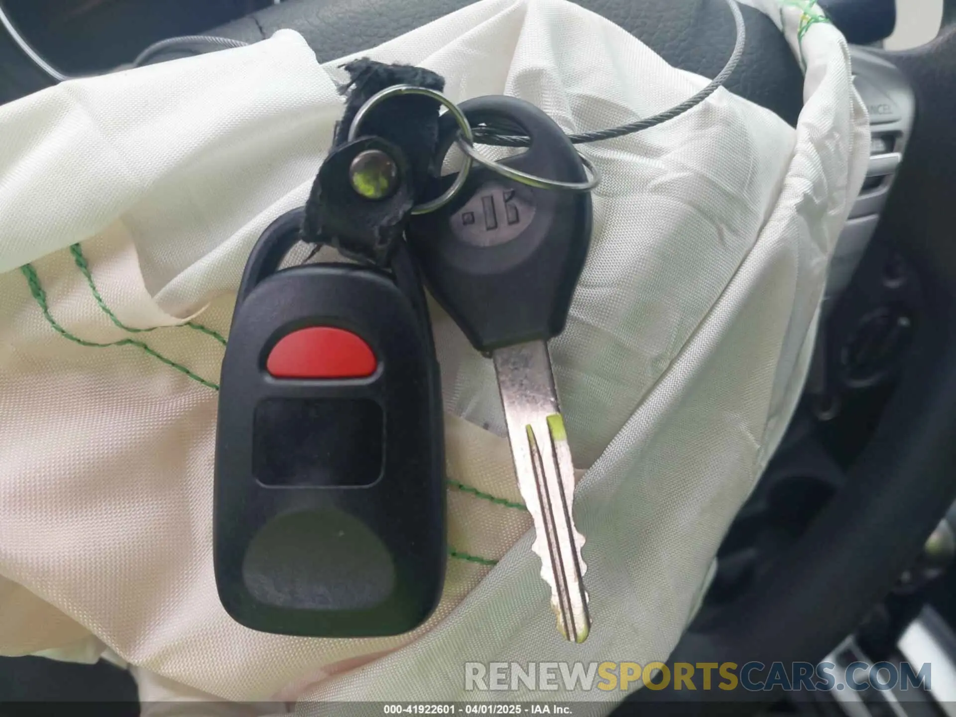 11 Photograph of a damaged car 3N1CN7AP0KL827024 NISSAN VERSA 2019