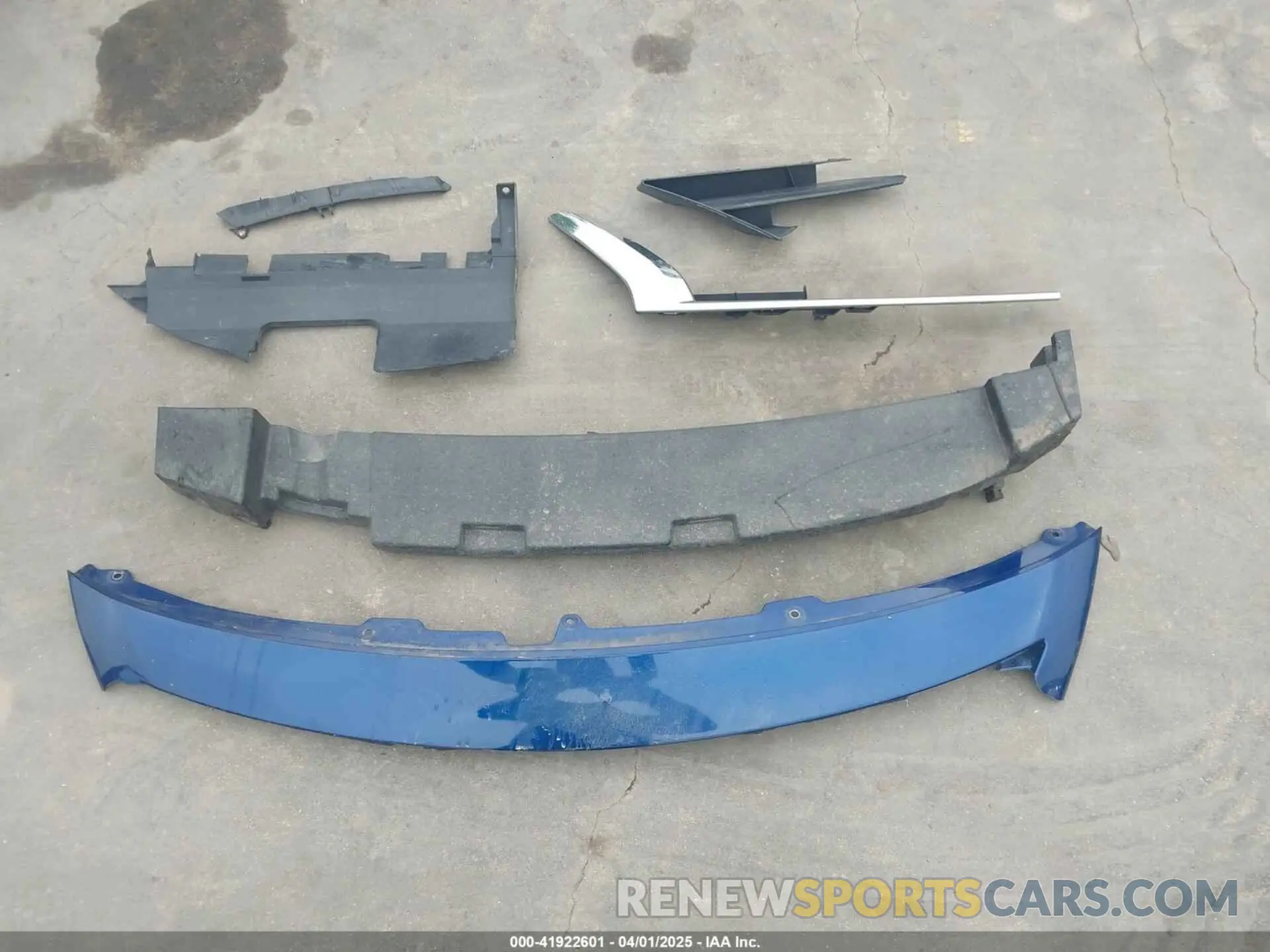 12 Photograph of a damaged car 3N1CN7AP0KL827024 NISSAN VERSA 2019