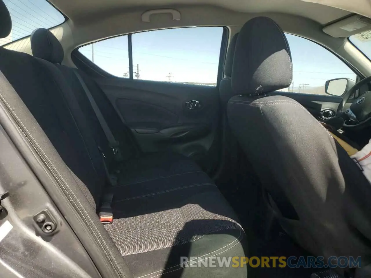 10 Photograph of a damaged car 3N1CN7AP0KL840842 NISSAN VERSA 2019