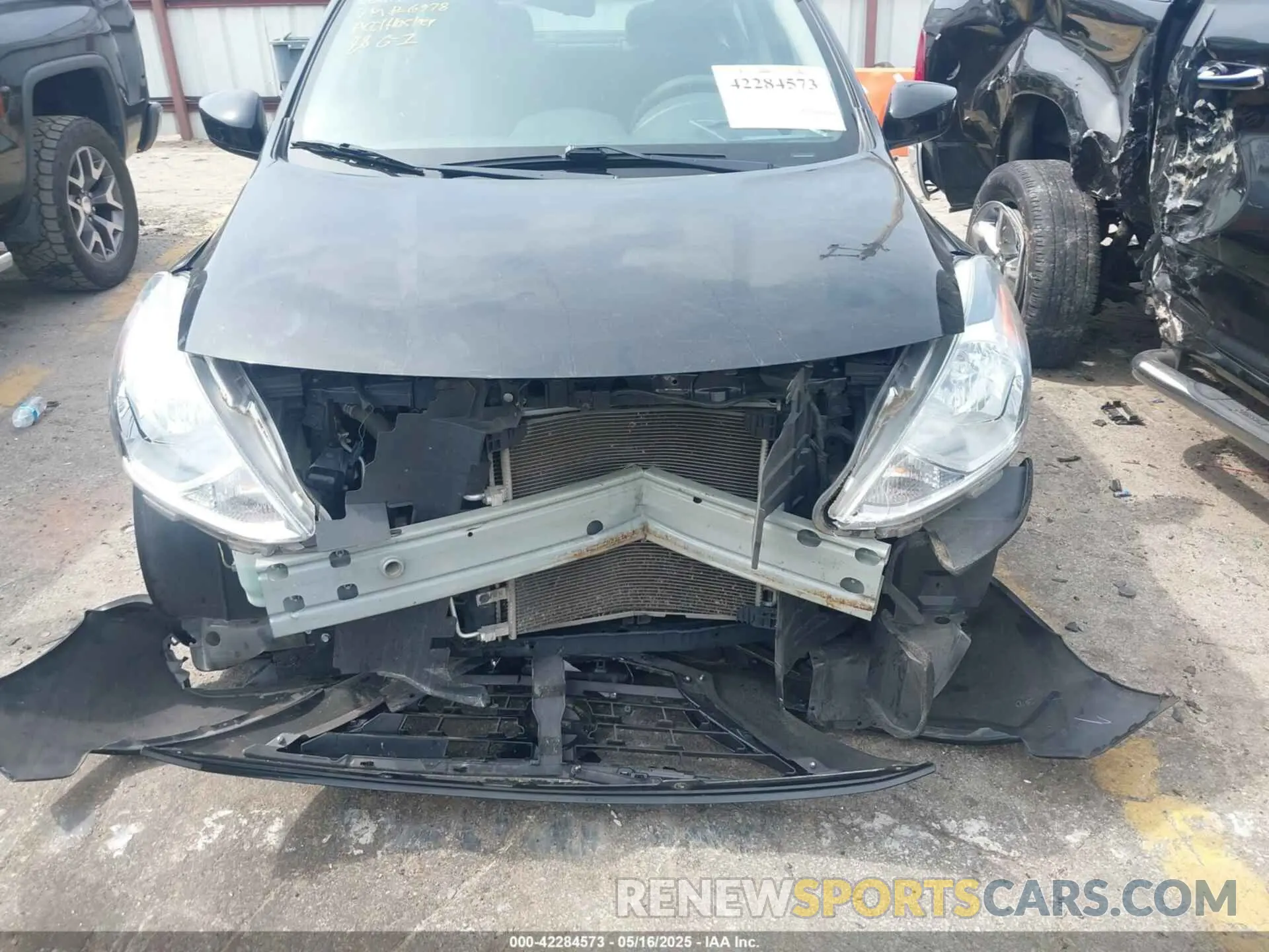 6 Photograph of a damaged car 3N1CN7AP0KL846978 NISSAN VERSA 2019