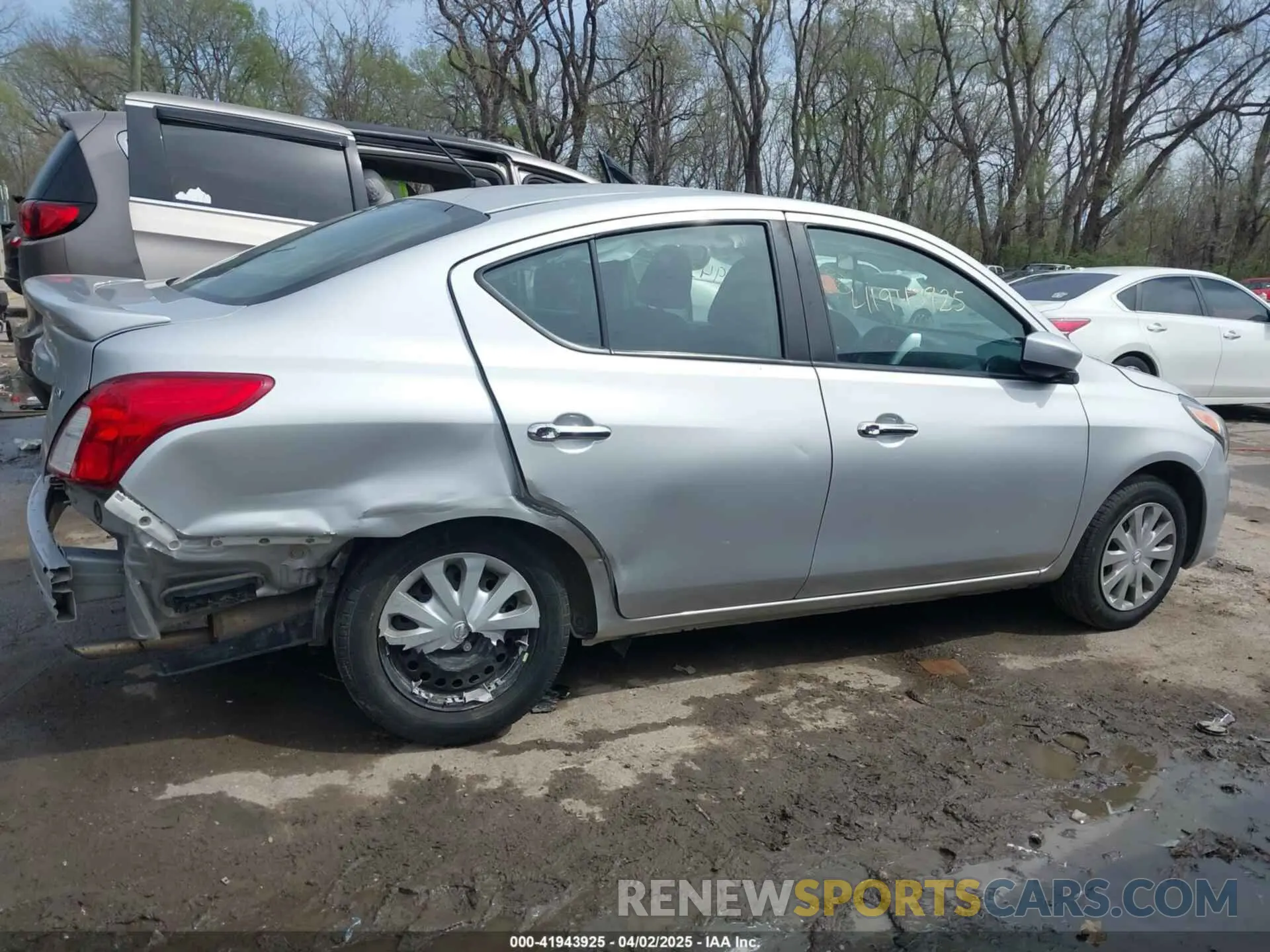 13 Photograph of a damaged car 3N1CN7AP0KL851114 NISSAN VERSA 2019