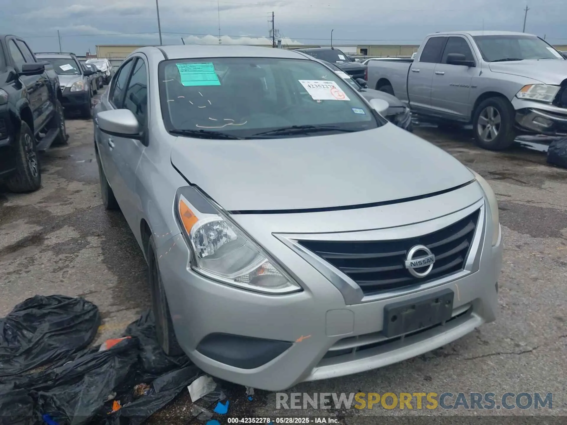 1 Photograph of a damaged car 3N1CN7AP0KL852246 NISSAN VERSA 2019