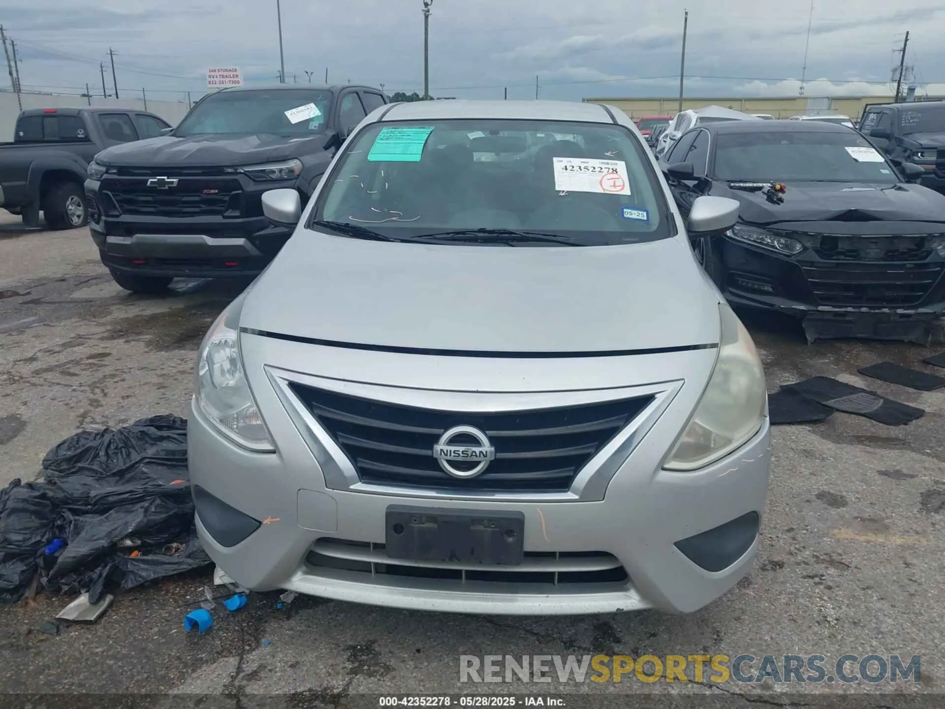 12 Photograph of a damaged car 3N1CN7AP0KL852246 NISSAN VERSA 2019