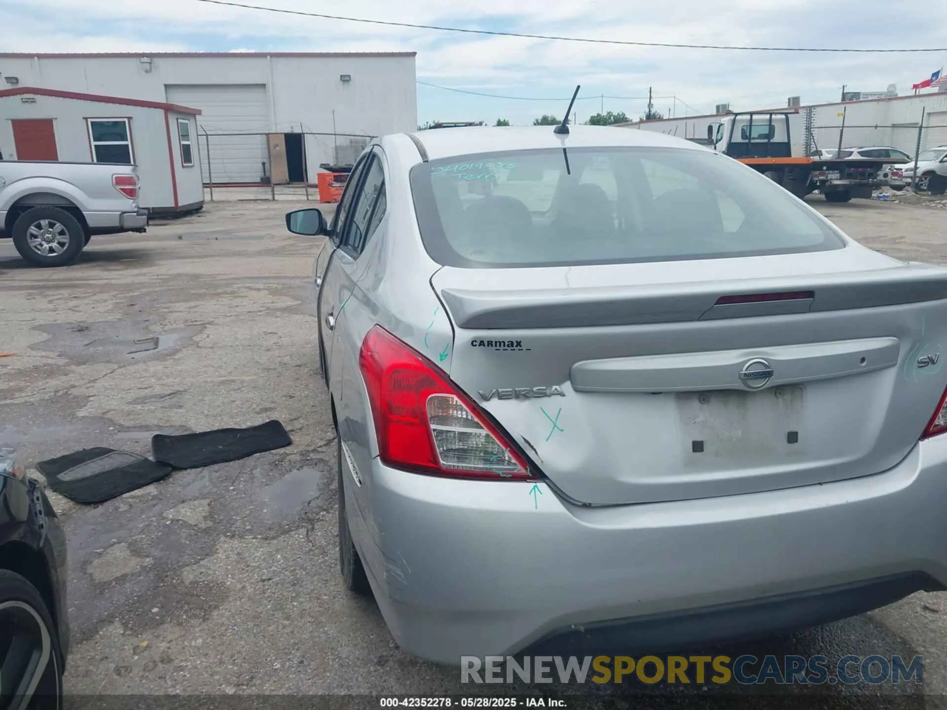 3 Photograph of a damaged car 3N1CN7AP0KL852246 NISSAN VERSA 2019