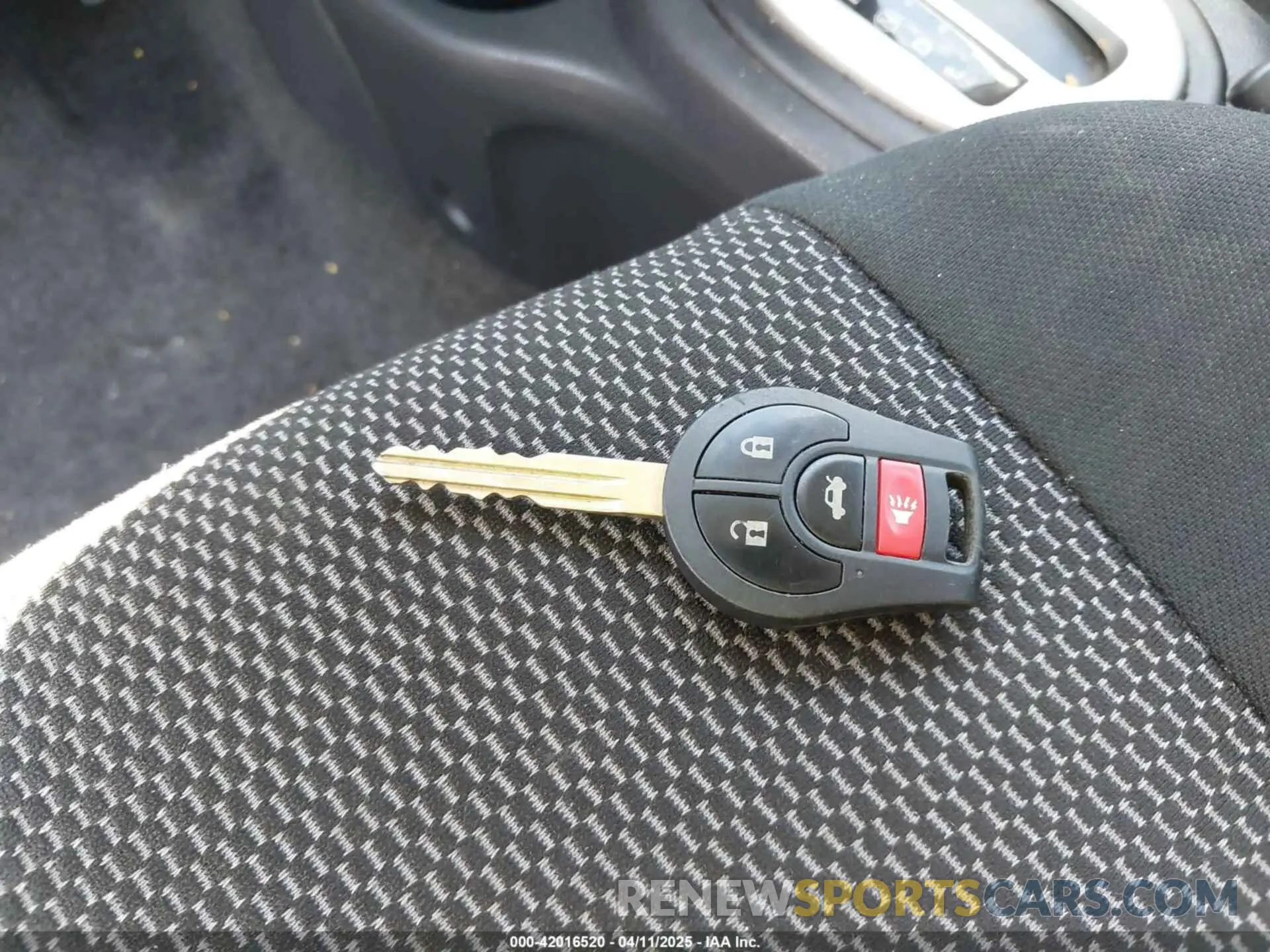 11 Photograph of a damaged car 3N1CN7AP0KL861254 NISSAN VERSA 2019