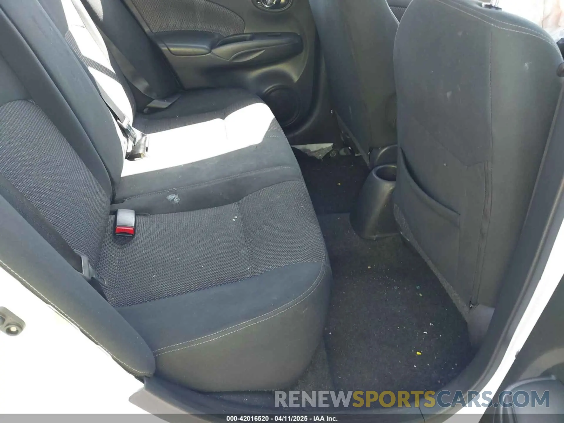 8 Photograph of a damaged car 3N1CN7AP0KL861254 NISSAN VERSA 2019