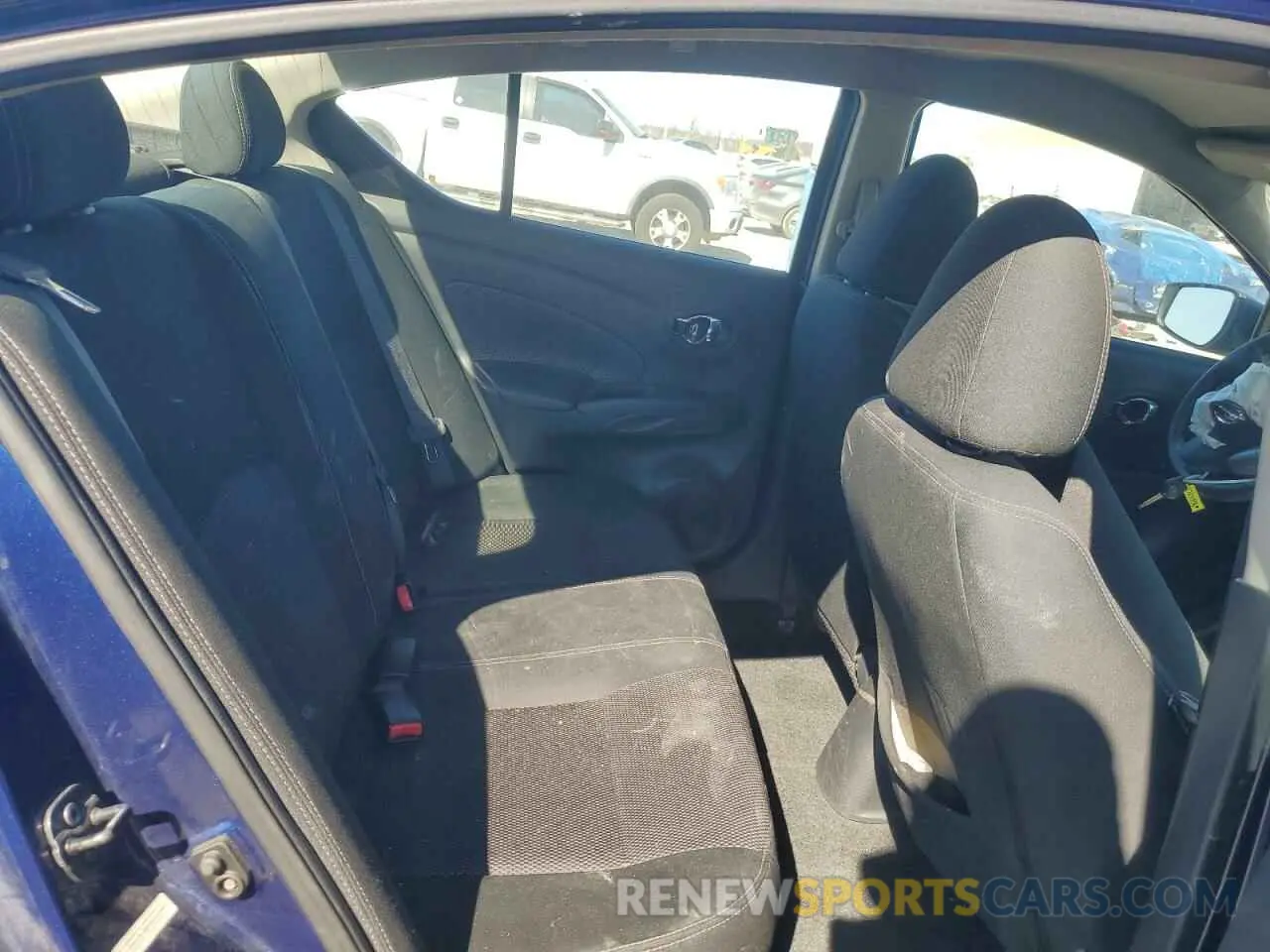 10 Photograph of a damaged car 3N1CN7AP0KL862291 NISSAN VERSA 2019