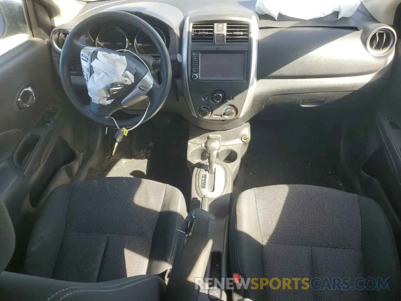 8 Photograph of a damaged car 3N1CN7AP0KL862291 NISSAN VERSA 2019