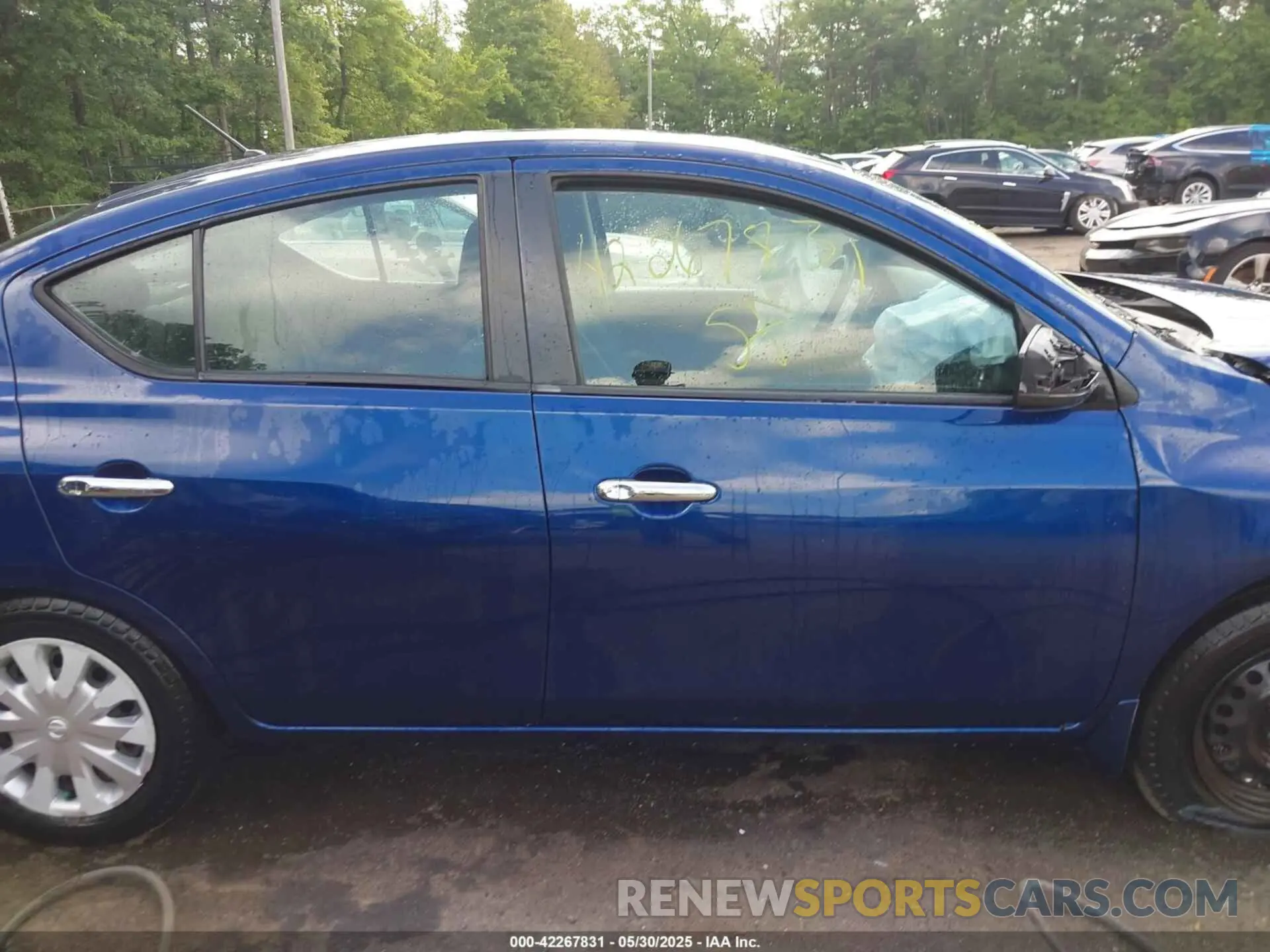 14 Photograph of a damaged car 3N1CN7AP0KL867605 NISSAN VERSA 2019