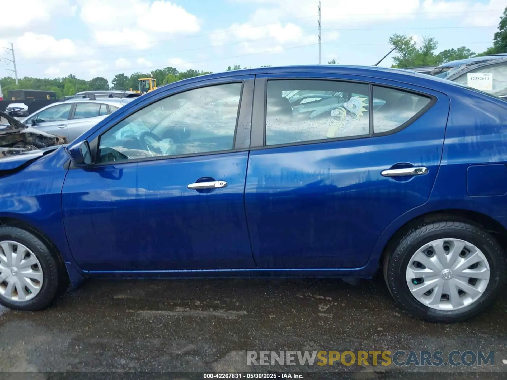 15 Photograph of a damaged car 3N1CN7AP0KL867605 NISSAN VERSA 2019