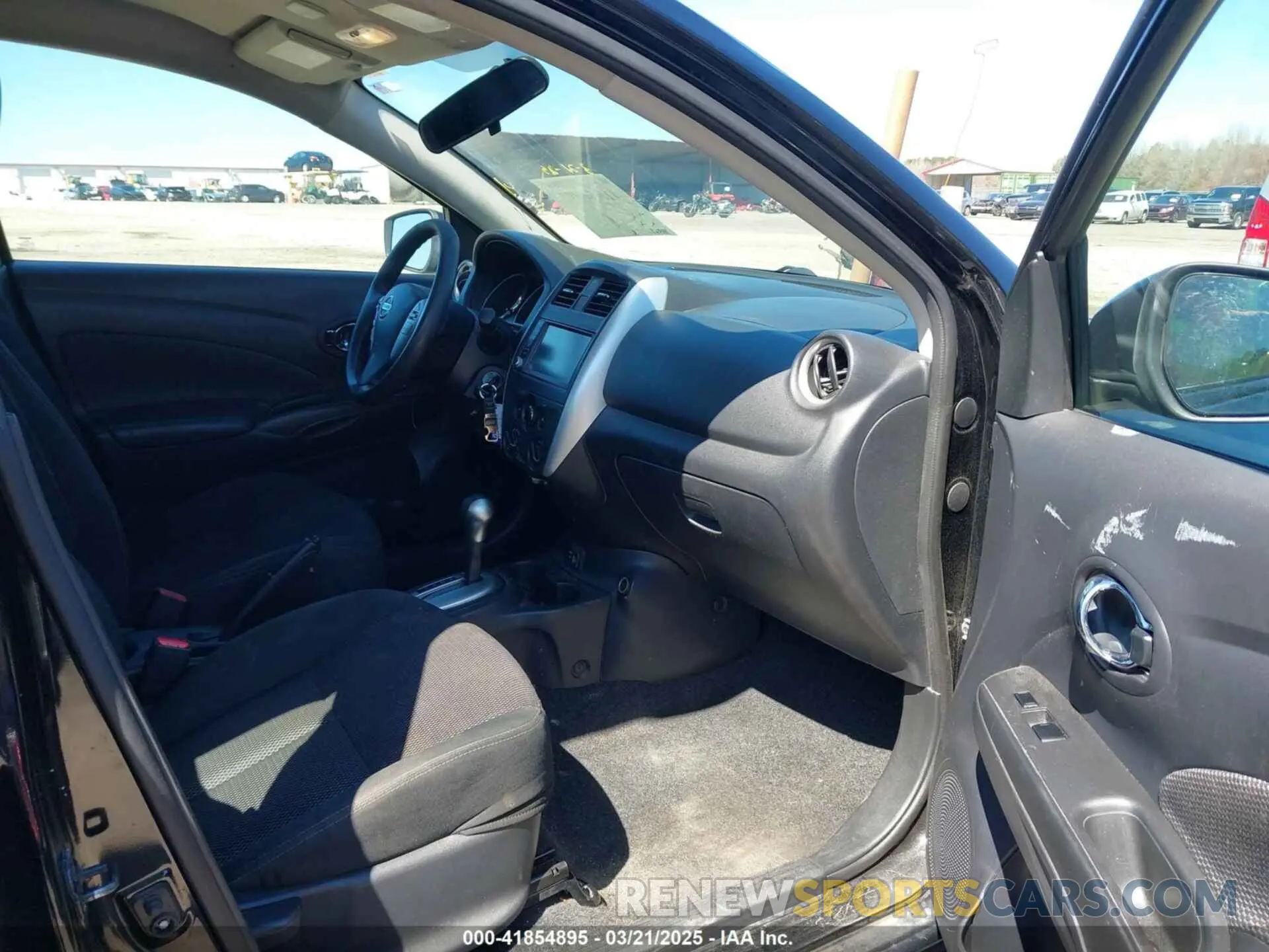5 Photograph of a damaged car 3N1CN7AP1KL807302 NISSAN VERSA 2019