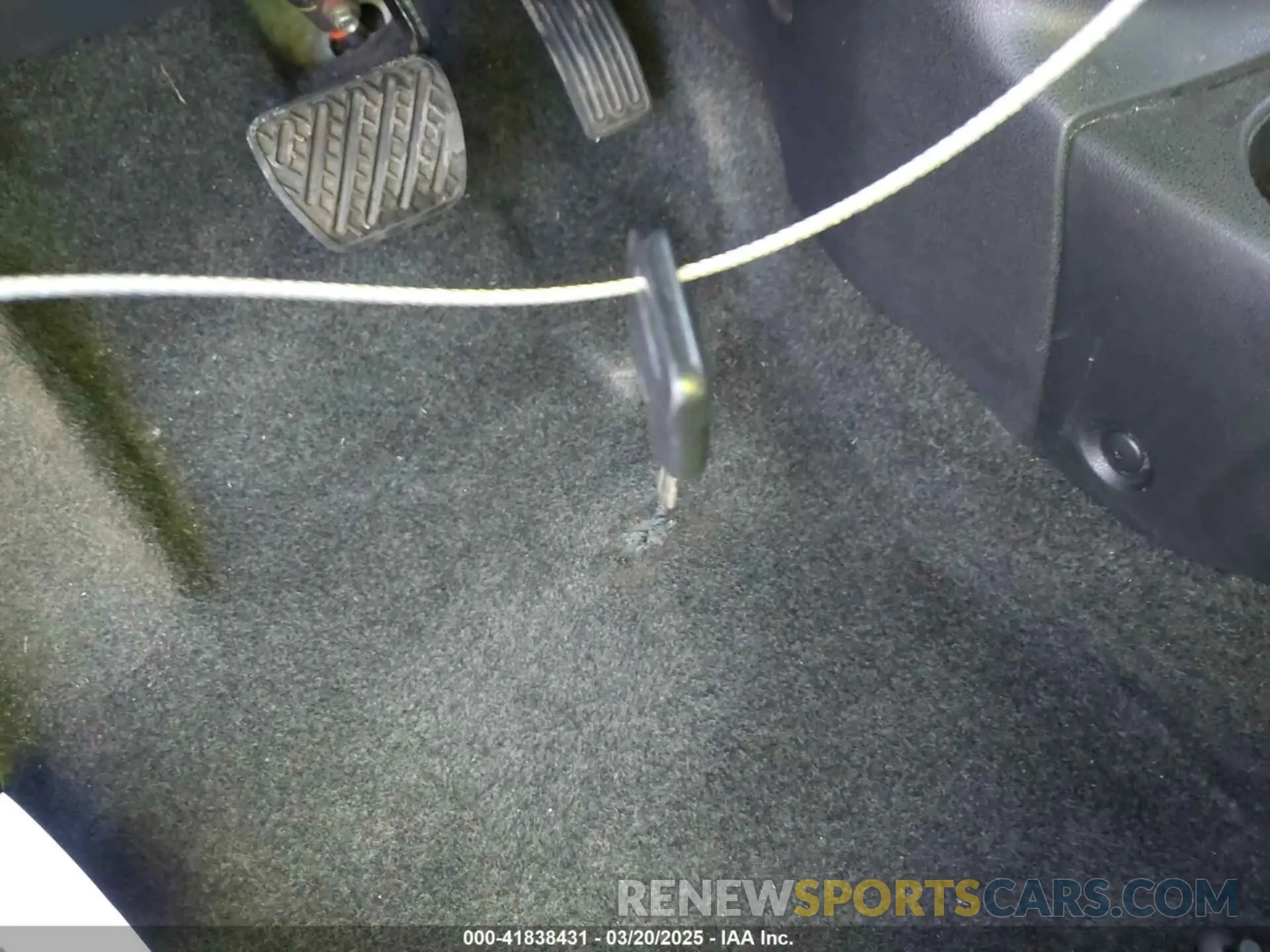 11 Photograph of a damaged car 3N1CN7AP1KL828263 NISSAN VERSA 2019