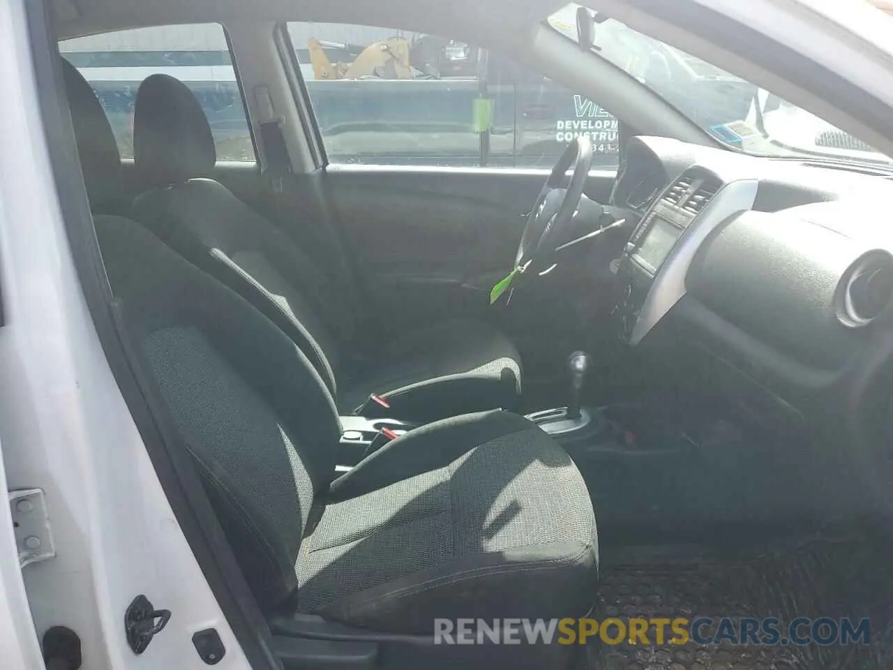 7 Photograph of a damaged car 3N1CN7AP1KL841658 NISSAN VERSA 2019