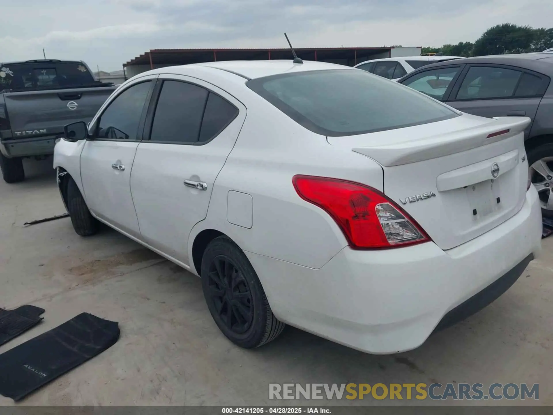 3 Photograph of a damaged car 3N1CN7AP1KL841983 NISSAN VERSA 2019