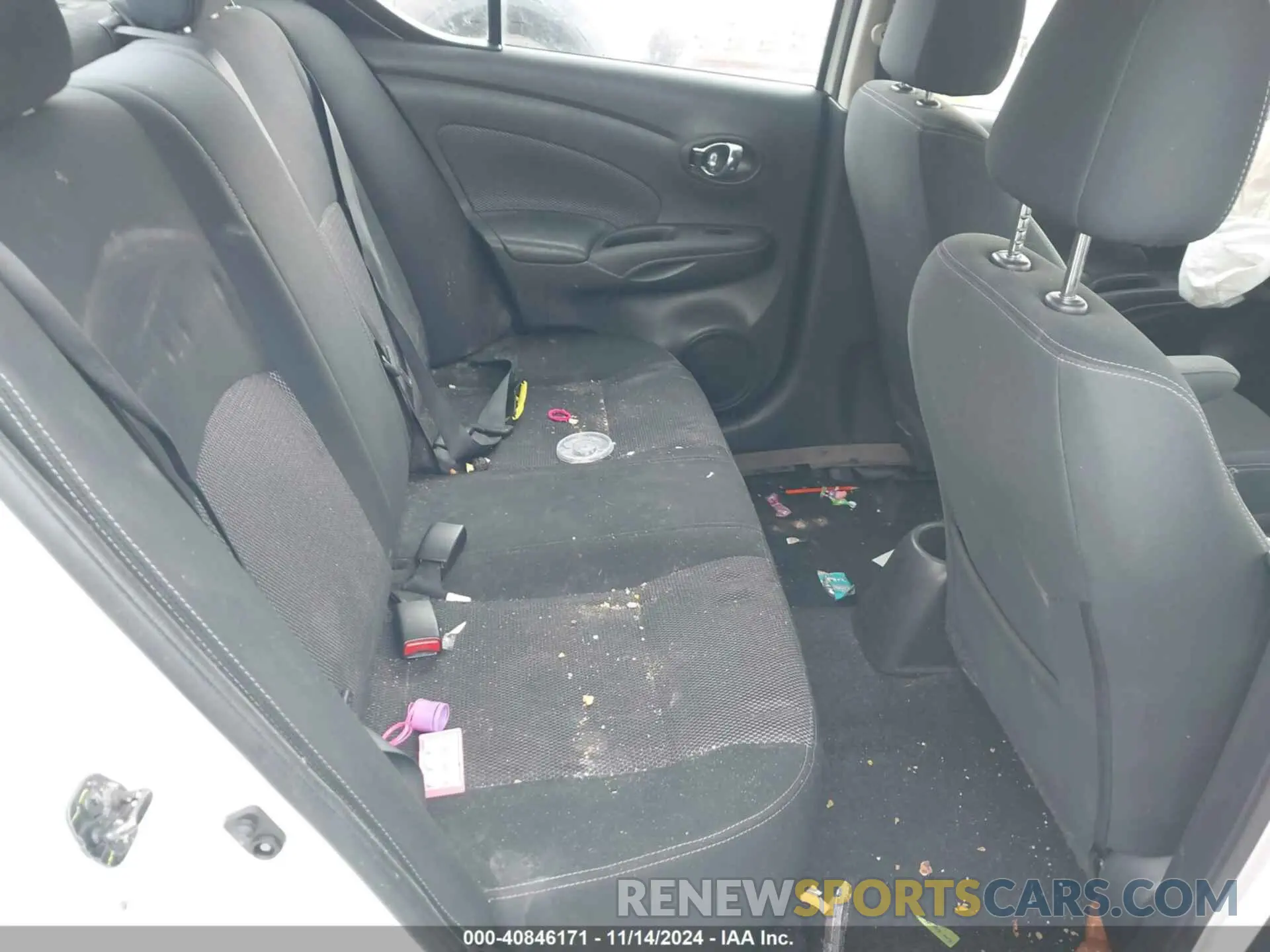 8 Photograph of a damaged car 3N1CN7AP1KL851669 NISSAN VERSA 2019
