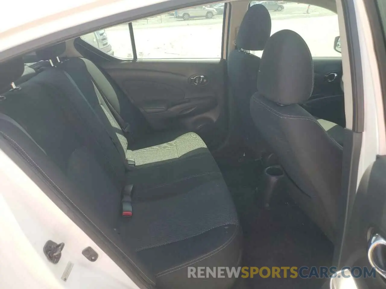 10 Photograph of a damaged car 3N1CN7AP1KL856418 NISSAN VERSA 2019