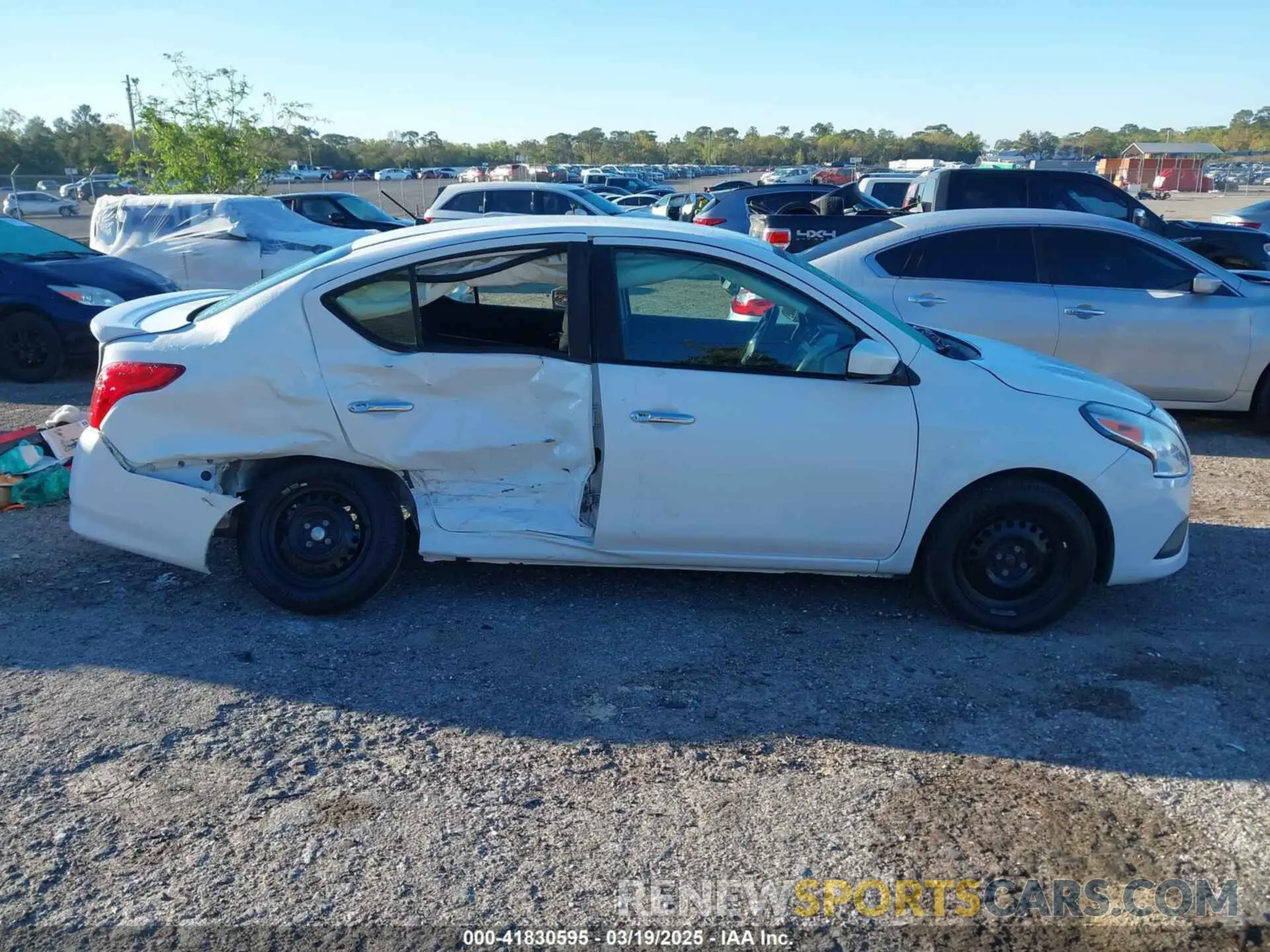 13 Photograph of a damaged car 3N1CN7AP1KL860534 NISSAN VERSA 2019