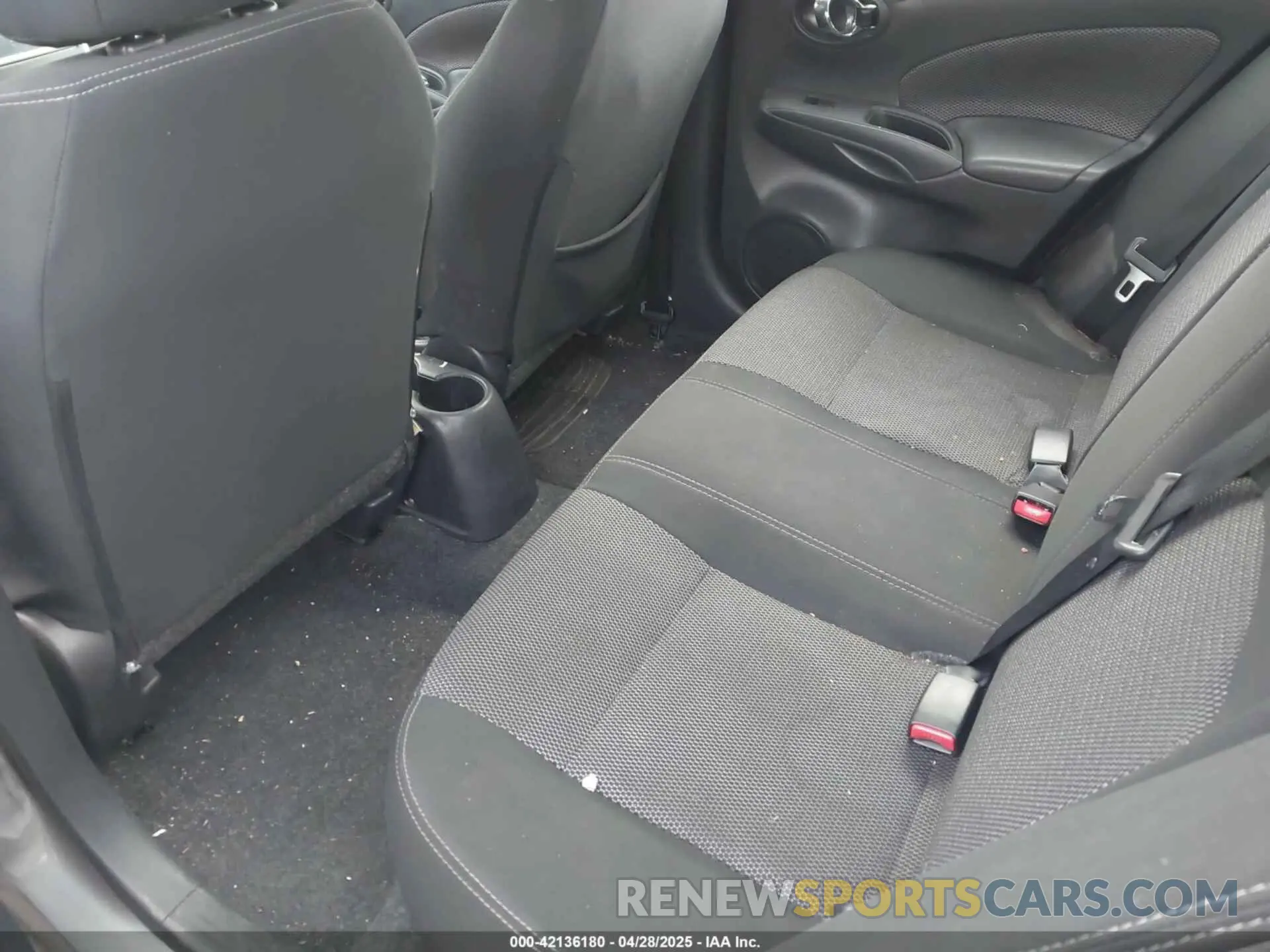 8 Photograph of a damaged car 3N1CN7AP1KL869816 NISSAN VERSA 2019