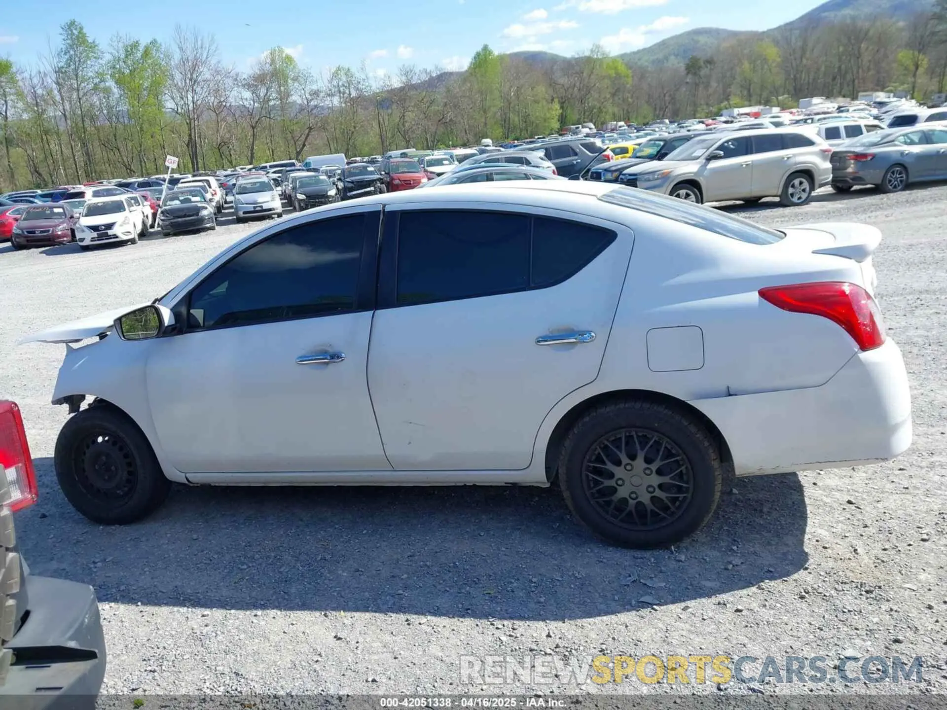 15 Photograph of a damaged car 3N1CN7AP1KL871615 NISSAN VERSA 2019