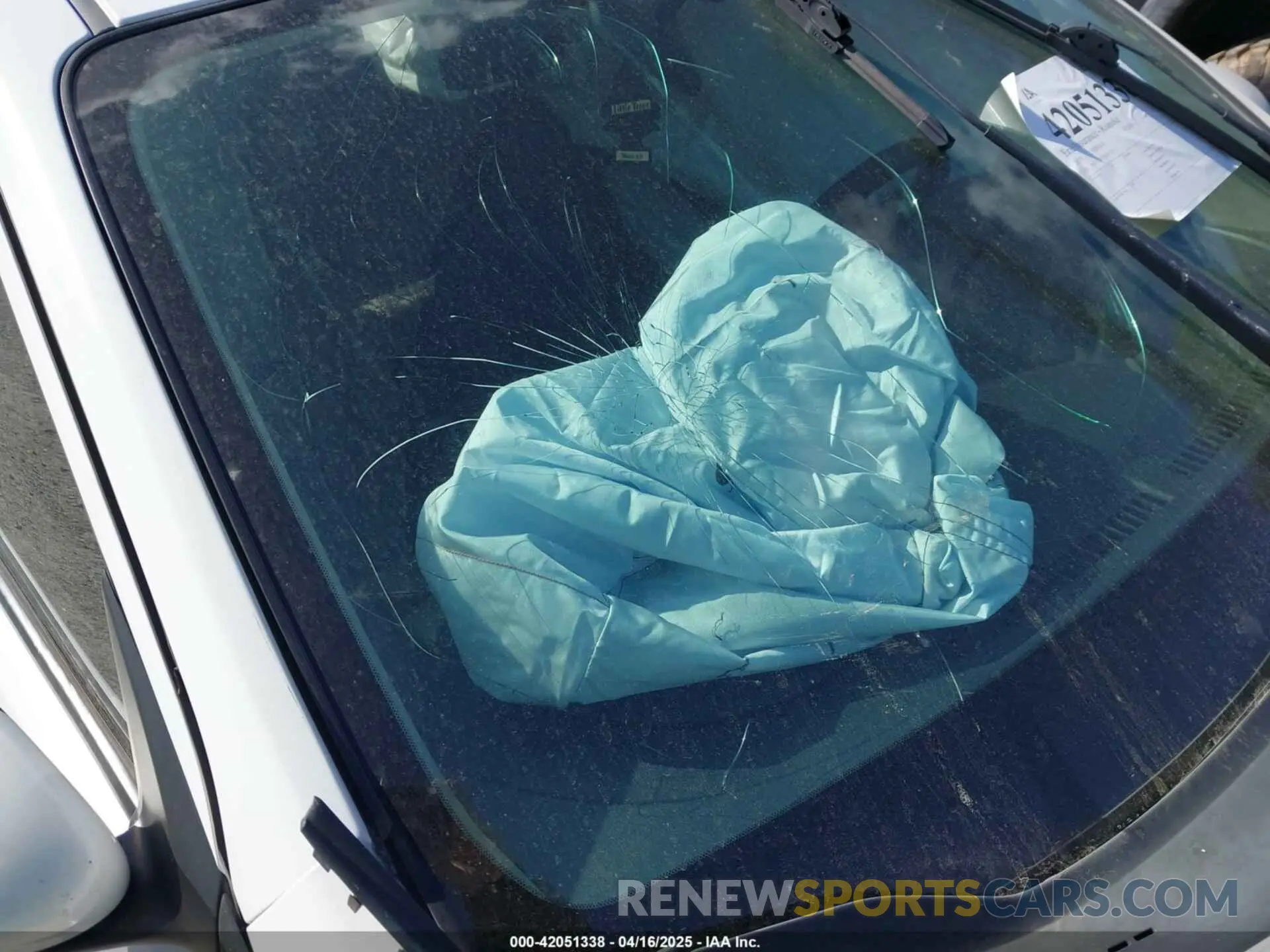 21 Photograph of a damaged car 3N1CN7AP1KL871615 NISSAN VERSA 2019