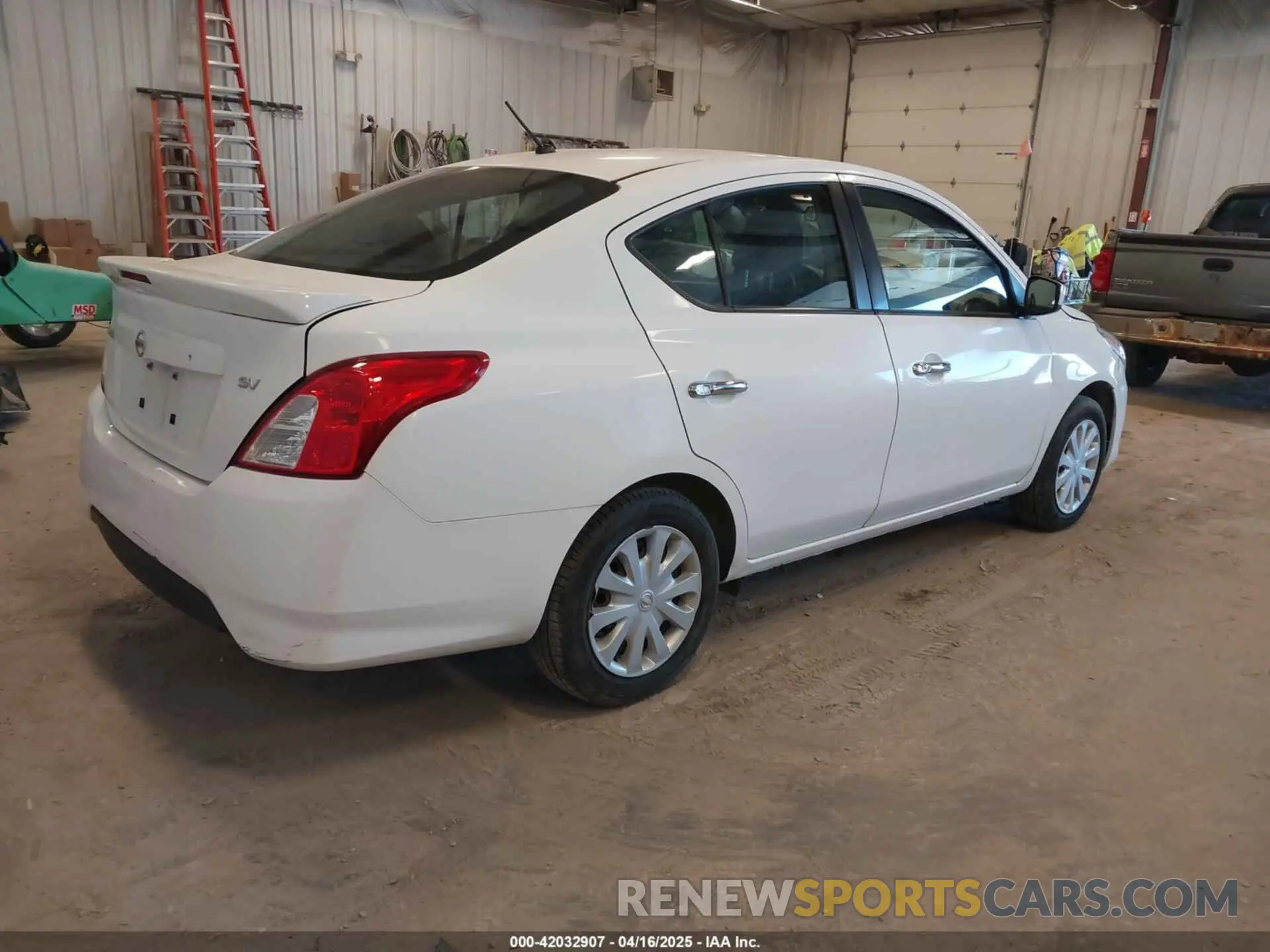 4 Photograph of a damaged car 3N1CN7AP1KL881058 NISSAN VERSA 2019