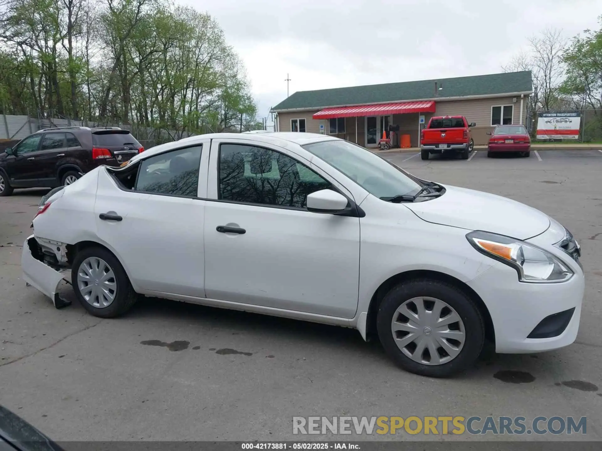 14 Photograph of a damaged car 3N1CN7AP2KL800164 NISSAN VERSA 2019