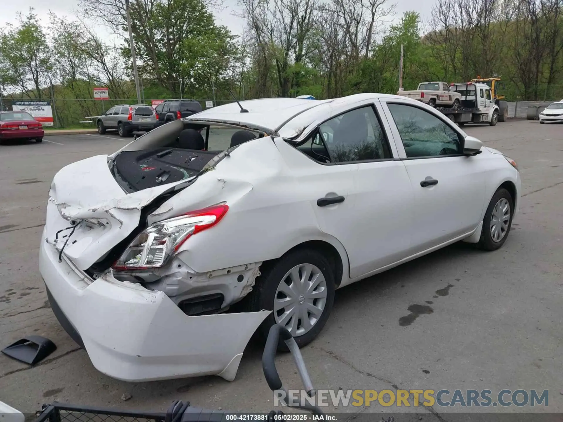 4 Photograph of a damaged car 3N1CN7AP2KL800164 NISSAN VERSA 2019