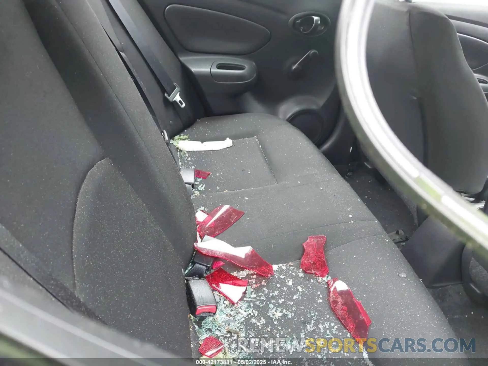 8 Photograph of a damaged car 3N1CN7AP2KL800164 NISSAN VERSA 2019