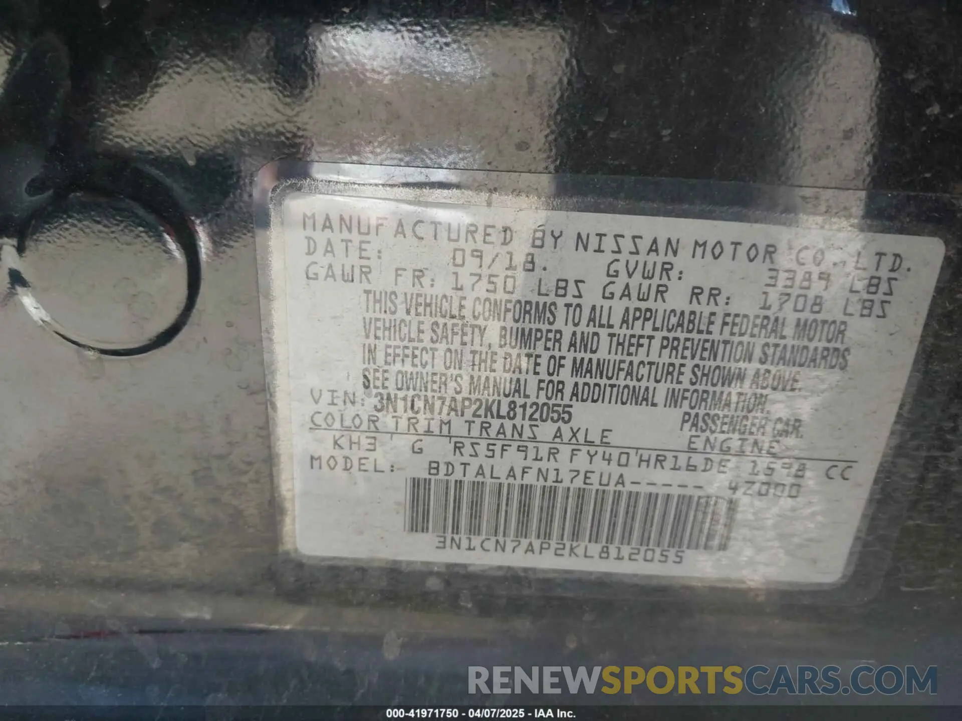9 Photograph of a damaged car 3N1CN7AP2KL812055 NISSAN VERSA 2019