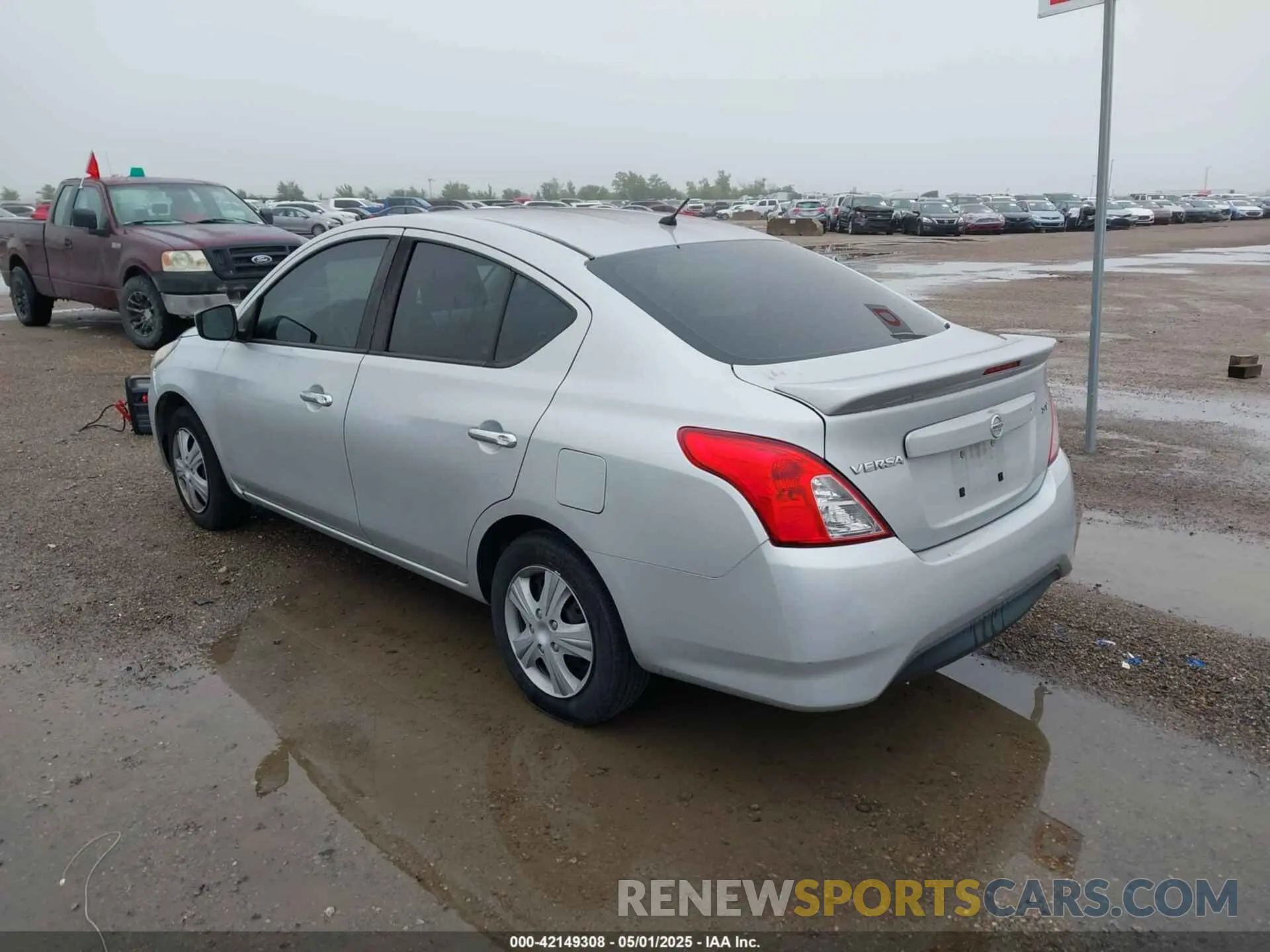 3 Photograph of a damaged car 3N1CN7AP2KL822715 NISSAN VERSA 2019