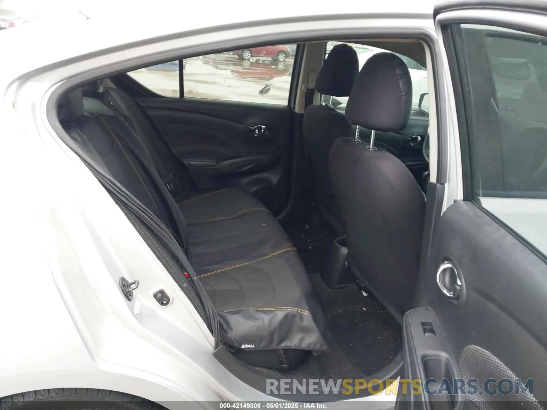 8 Photograph of a damaged car 3N1CN7AP2KL822715 NISSAN VERSA 2019