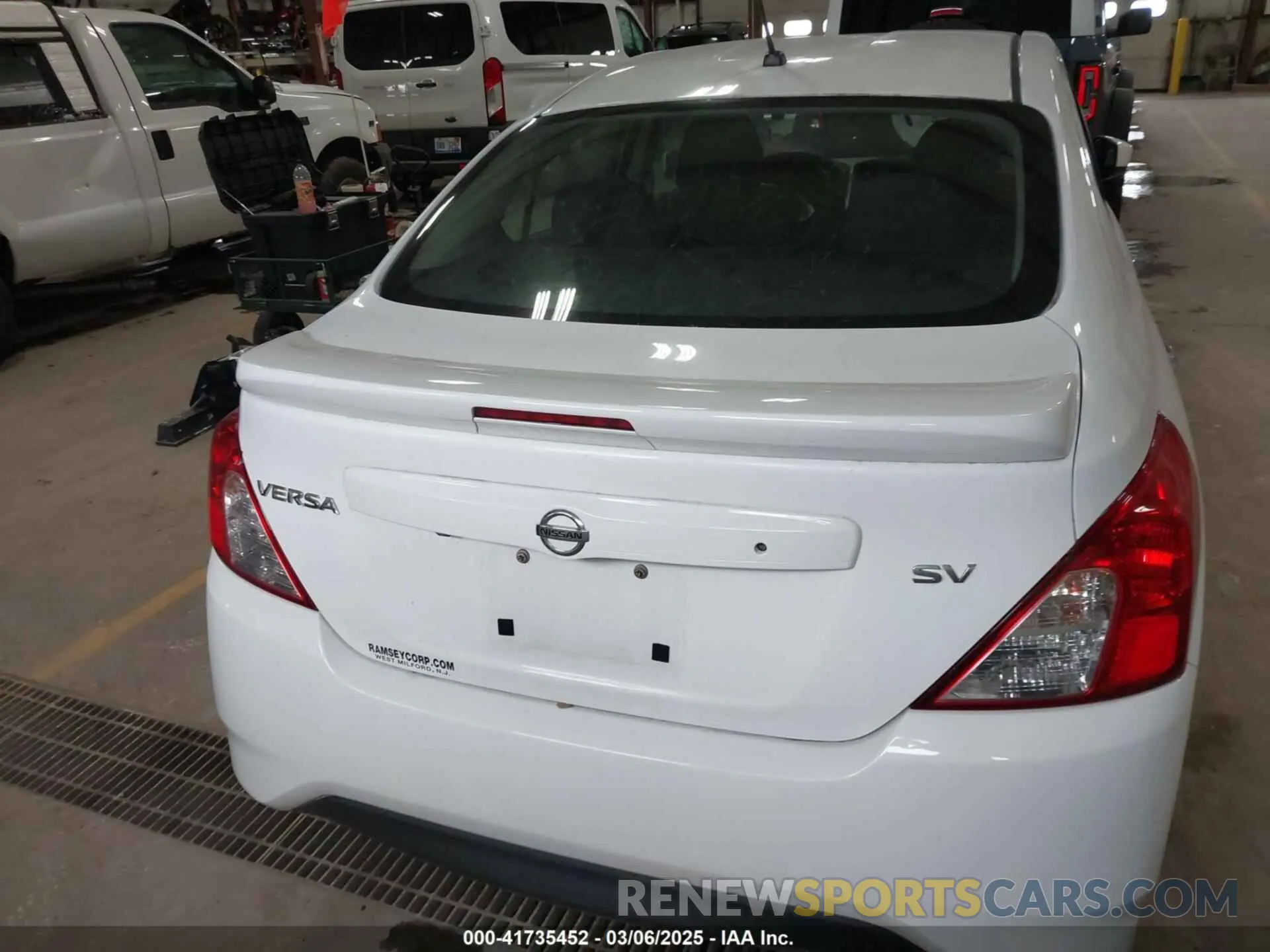 16 Photograph of a damaged car 3N1CN7AP2KL827865 NISSAN VERSA 2019