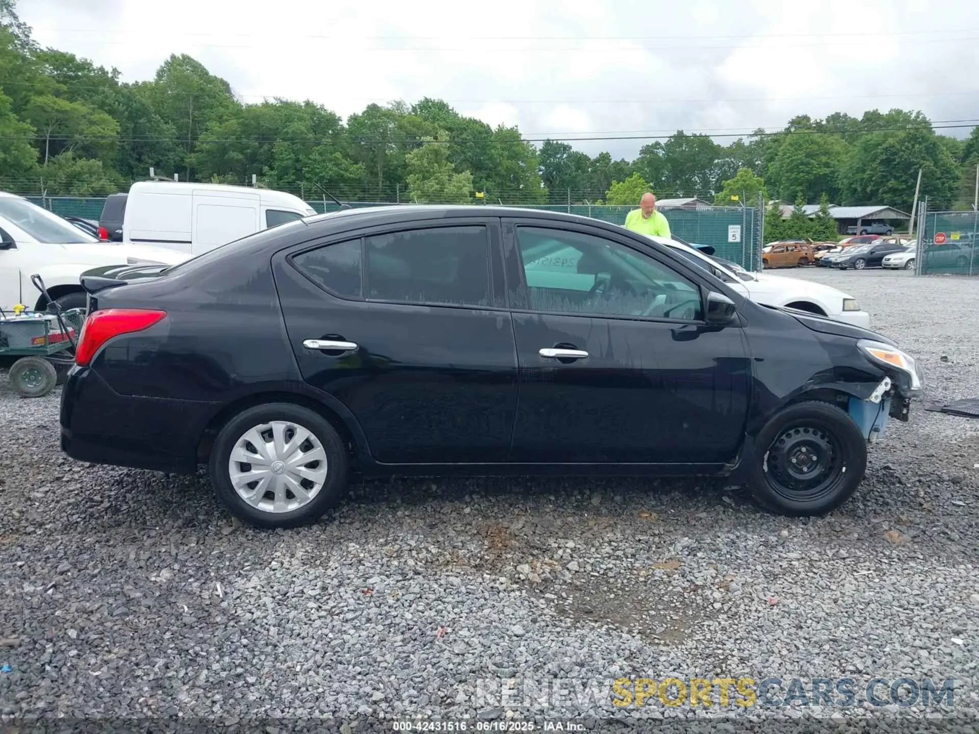 14 Photograph of a damaged car 3N1CN7AP2KL850255 NISSAN VERSA 2019