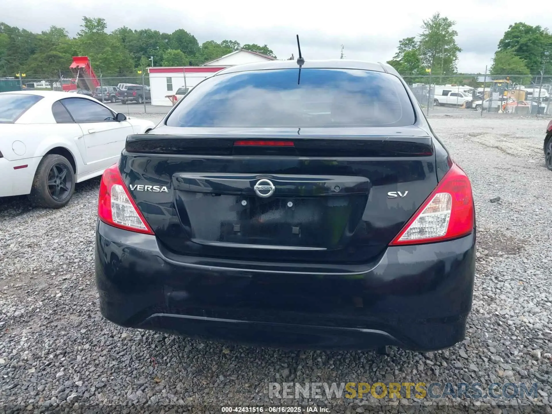 17 Photograph of a damaged car 3N1CN7AP2KL850255 NISSAN VERSA 2019