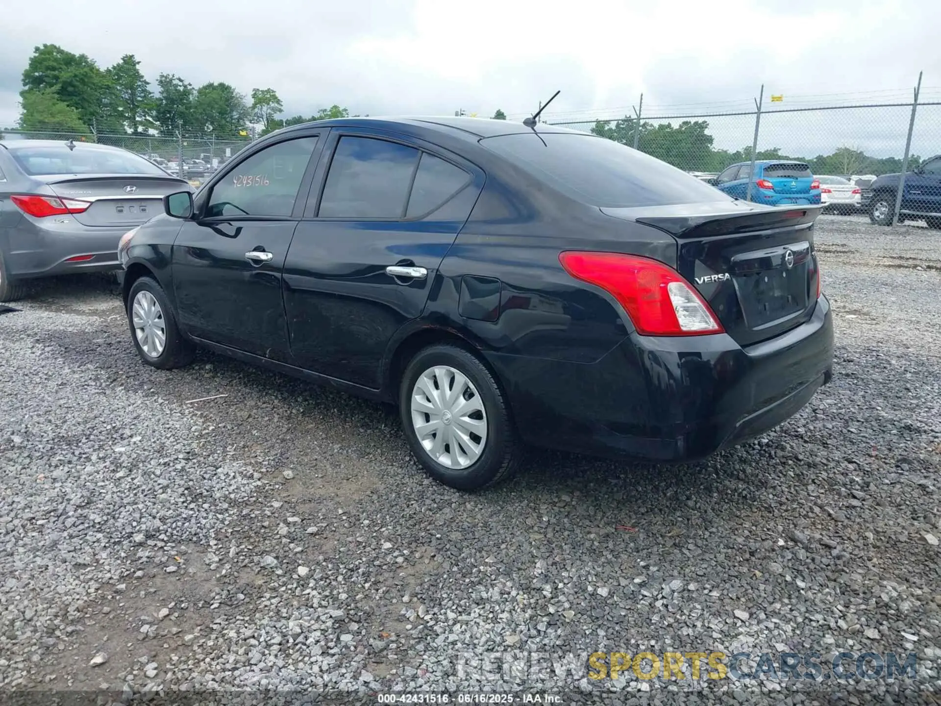 3 Photograph of a damaged car 3N1CN7AP2KL850255 NISSAN VERSA 2019