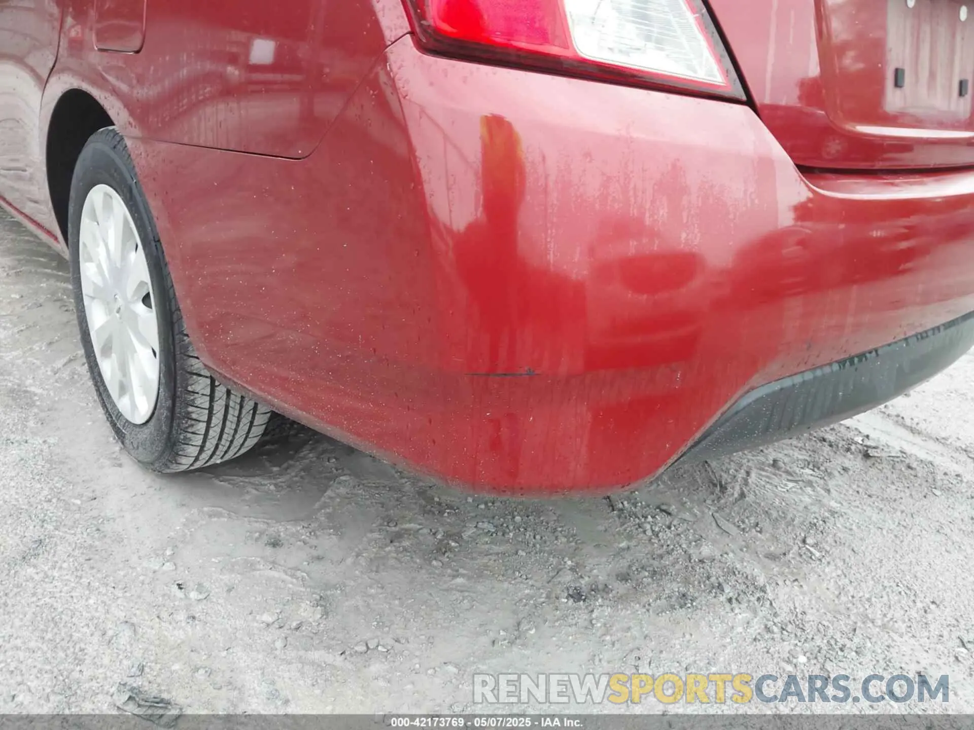 6 Photograph of a damaged car 3N1CN7AP2KL856511 NISSAN VERSA 2019