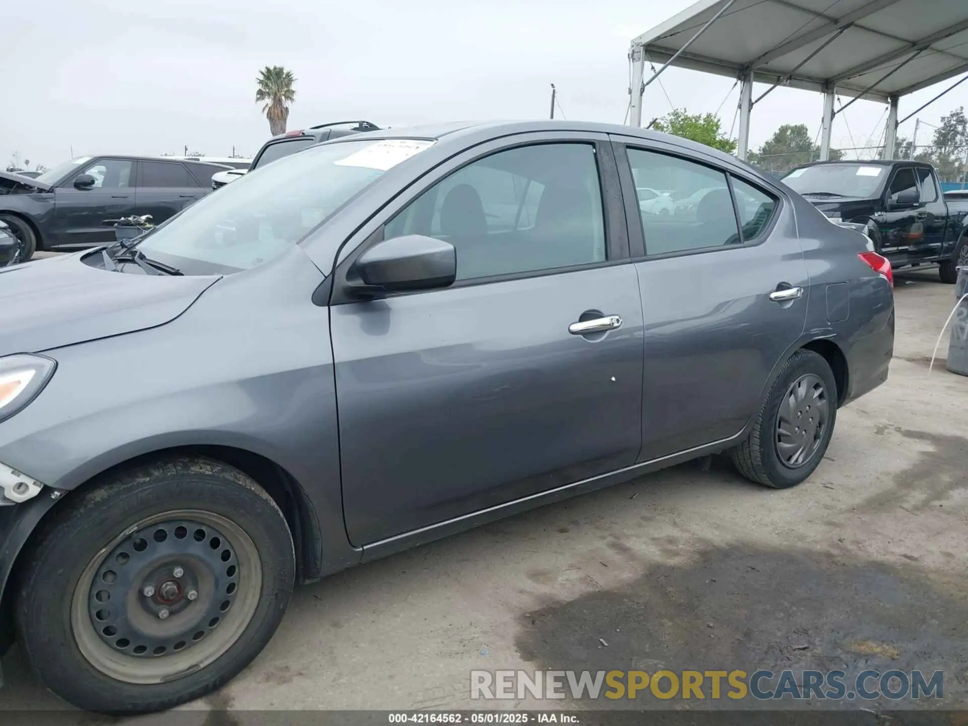 15 Photograph of a damaged car 3N1CN7AP2KL862485 NISSAN VERSA 2019