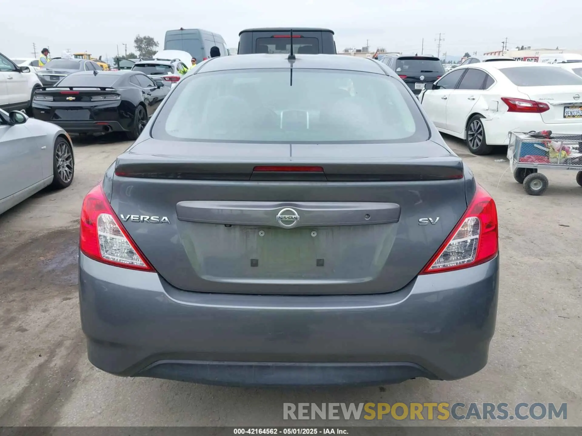 17 Photograph of a damaged car 3N1CN7AP2KL862485 NISSAN VERSA 2019