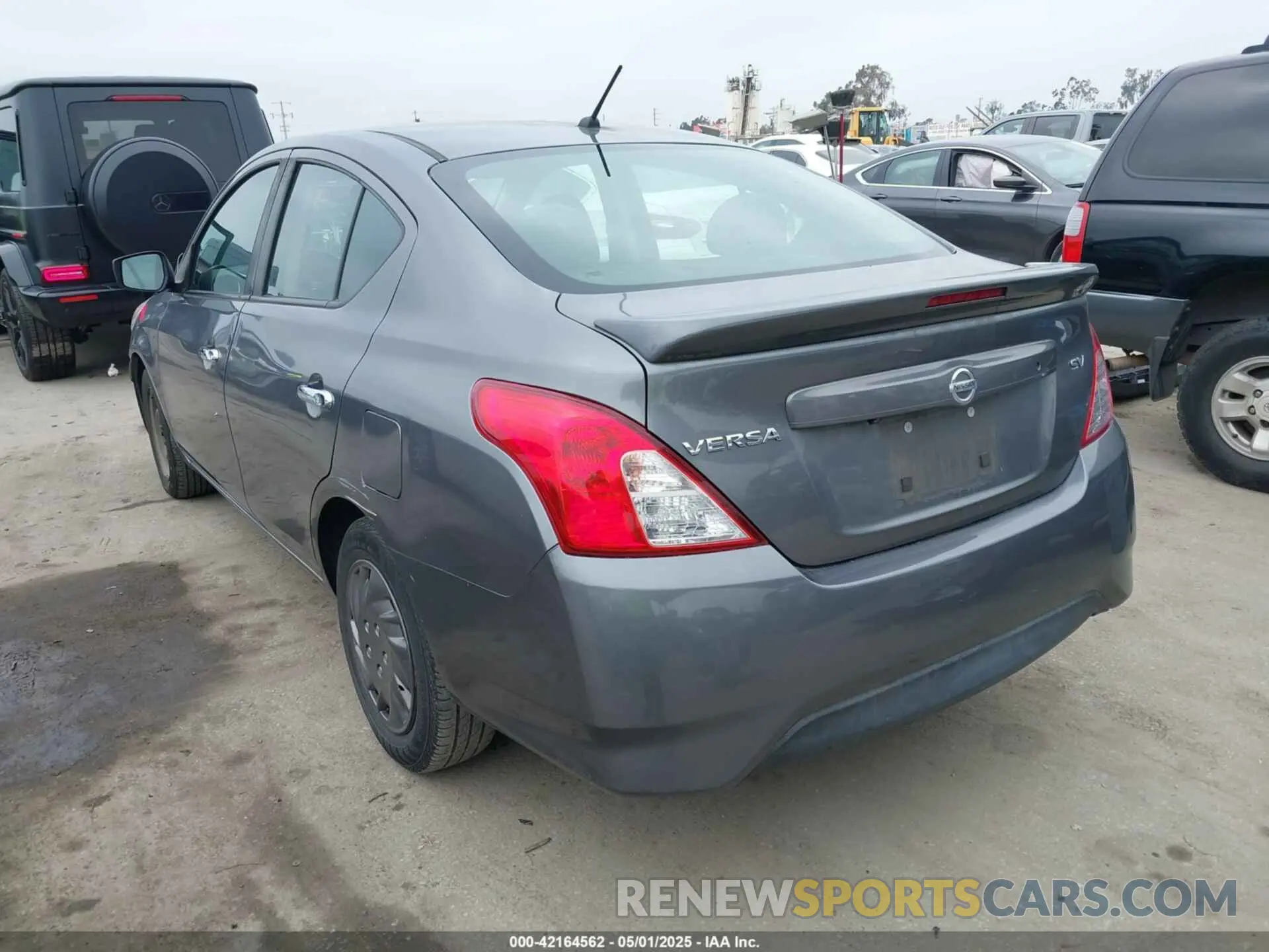 3 Photograph of a damaged car 3N1CN7AP2KL862485 NISSAN VERSA 2019